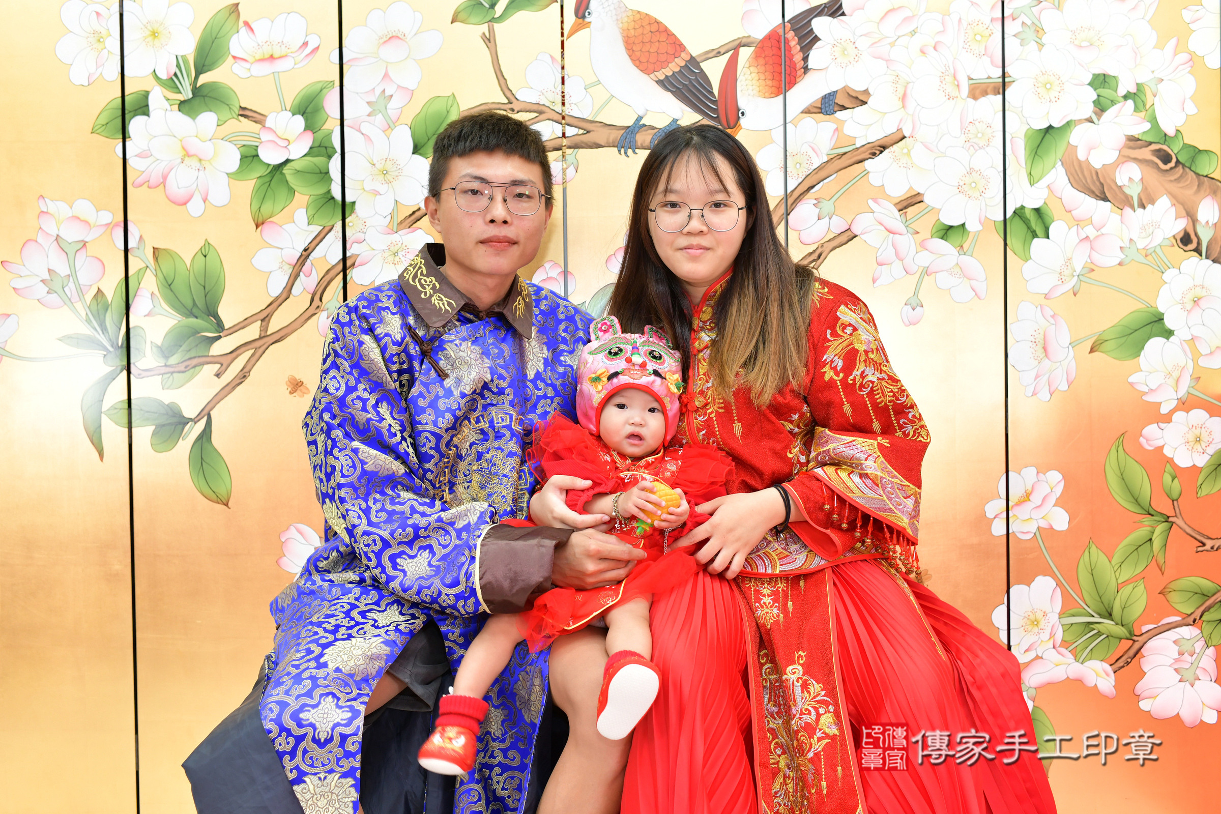 台中市北區小緁寶寶抓周推薦:傳家台中店抓周度脺中國風會場,嬰兒古禮抓周流程儀式吉祥話、抓周道具物品24種、拍照。抓周證書。2024.11.12,照片2 台中市北區小緁寶寶抓周推薦:傳家台中店抓周度脺中國風會場,嬰兒古禮抓周流程儀式吉祥話、抓周道具物品24種、拍照。抓周證書。2024.11.12,照片2