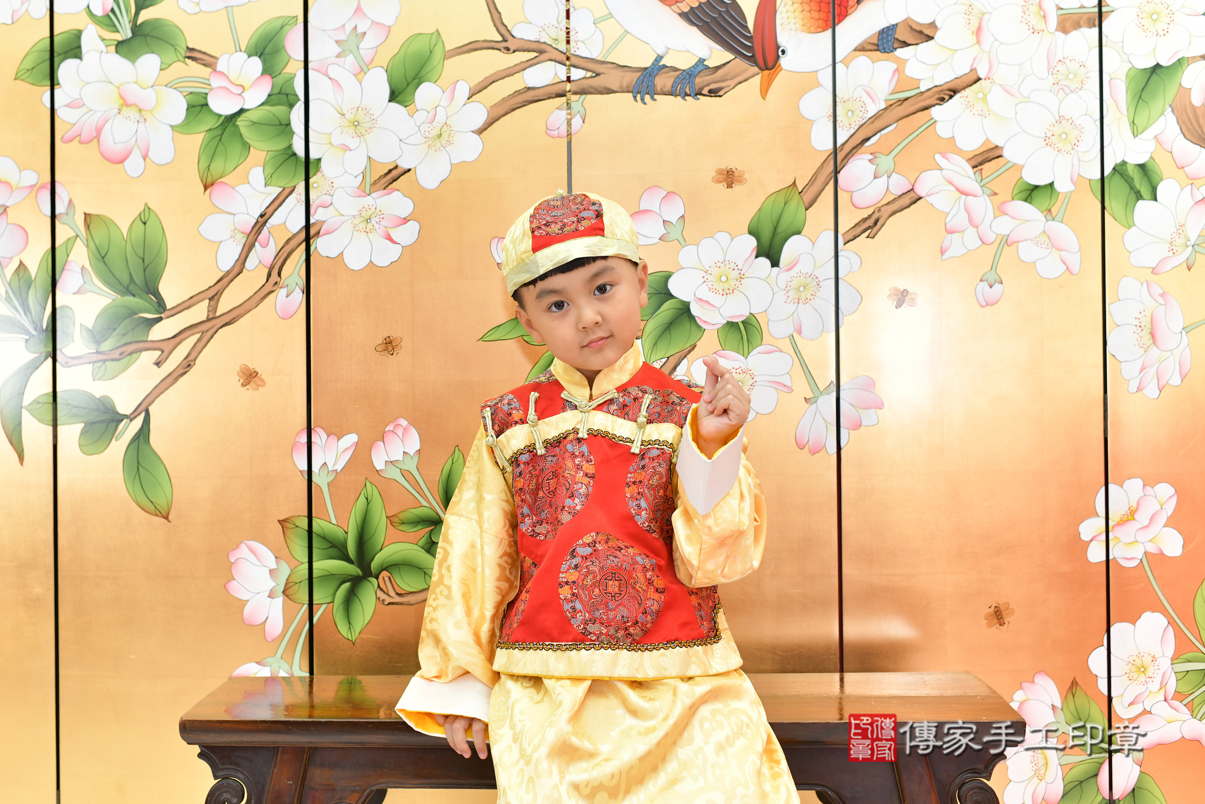 台中市北區言言寶寶抓周推薦:傳家台中店抓周度脺中國風會場,嬰兒古禮抓周流程儀式吉祥話、抓周道具物品24種、拍照。抓周證書。2024.11.16,照片4 台中市北區言言寶寶抓周推薦:傳家台中店抓周度脺中國風會場,嬰兒古禮抓周流程儀式吉祥話、抓周道具物品24種、拍照。抓周證書。2024.11.16,照片4