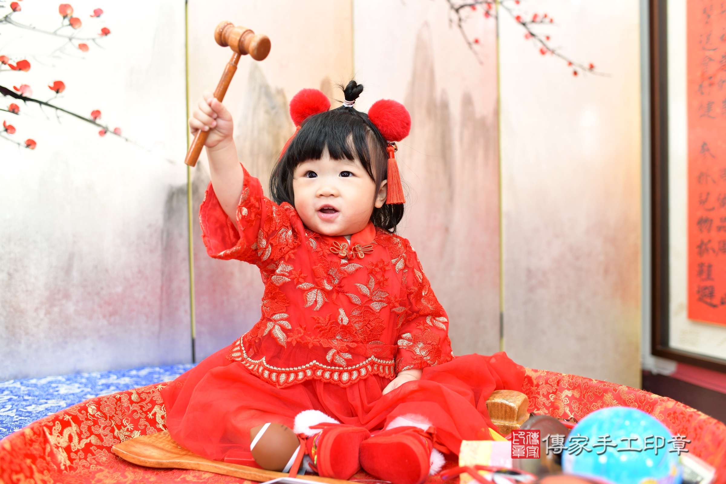 台北市大同區婷婷寶寶抓周推薦:傳家台北店抓周度脺中國風會場,嬰兒古禮抓周流程儀式吉祥話、抓周道具物品24種、拍照。抓周證書。2024.12.28,照片5 台北市大同區婷婷寶寶抓周推薦:傳家台北店抓周度脺中國風會場,嬰兒古禮抓周流程儀式吉祥話、抓周道具物品24種、拍照。抓周證書。2024.12.28,照片5