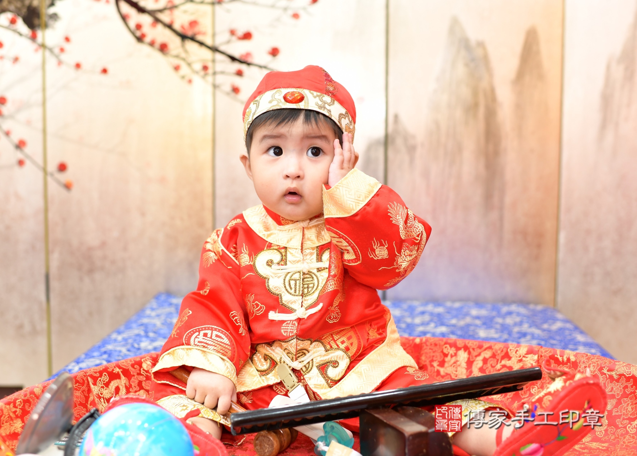 新北市永和區辰辰寶寶抓周推薦:傳家新北店抓周度脺中國風會場,嬰兒古禮抓周流程儀式吉祥話、抓周道具物品24種、拍照。抓周證書。2025.1.1,照片5 新北市永和區辰辰寶寶抓周推薦:傳家新北店抓周度脺中國風會場,嬰兒古禮抓周流程儀式吉祥話、抓周道具物品24種、拍照。抓周證書。2025.1.1,照片5