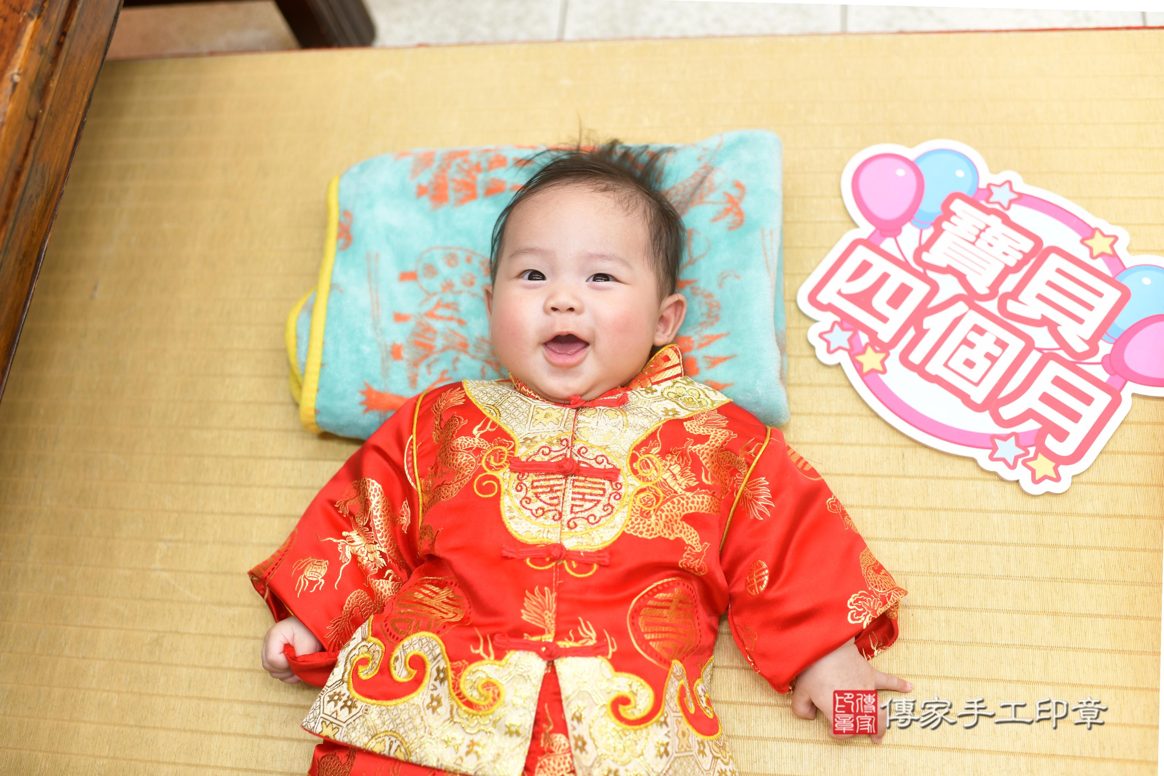 傳家手工印章高雄店、抓周、度脺、中國風會場、傳家嬰兒古禮、吉祥話、抓周道具物品24種、拍照。抓周證書。寶寶抓周、滿周歲、生日快樂、祝福