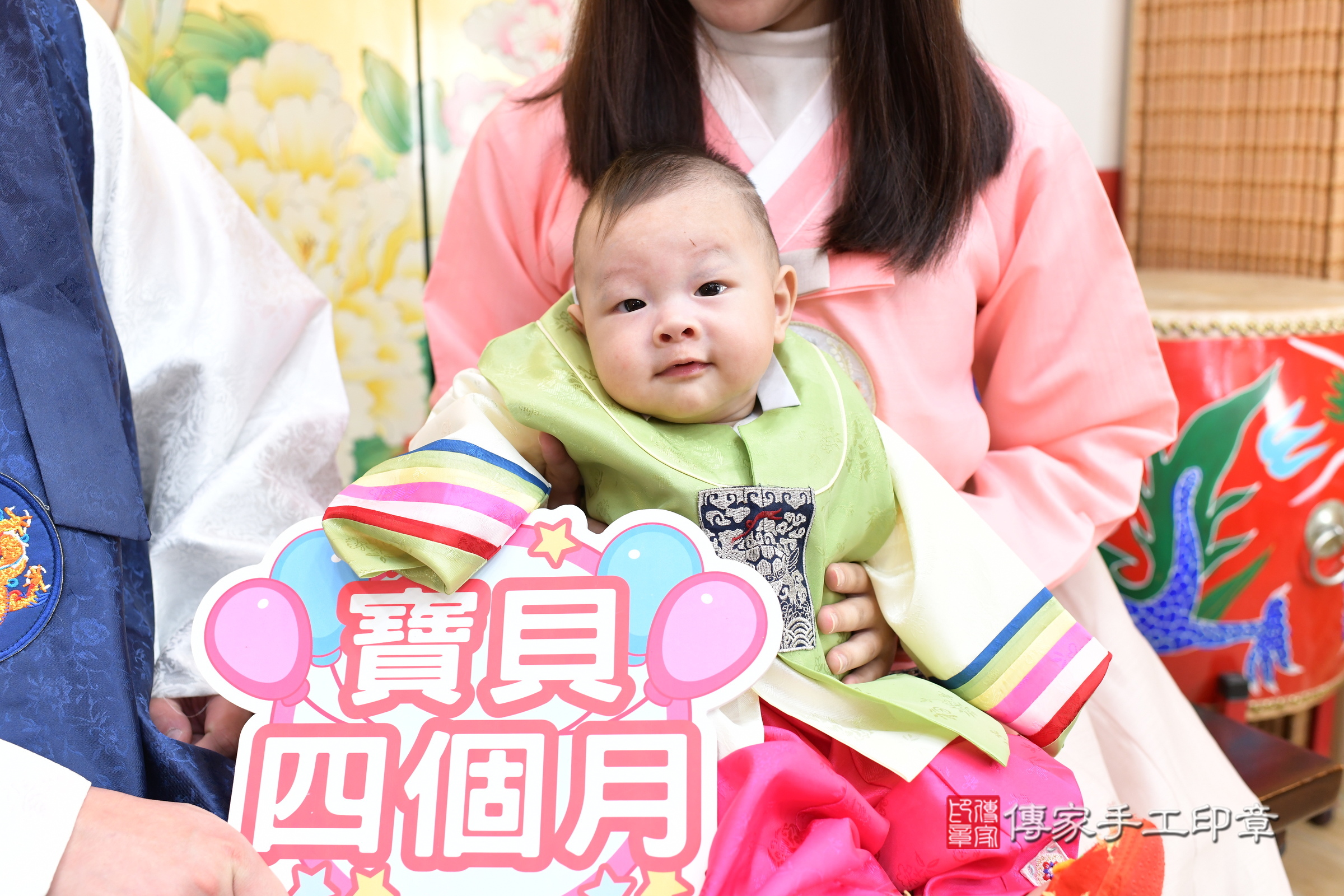 新北市永和區小植寶寶收涎推薦：傳家新北店收涎中國風會場，嬰兒古禮收涎收口水流程儀式、收涎吉祥話、收涎餅乾、收涎拍照。收涎證書。2024.12.29，照片5