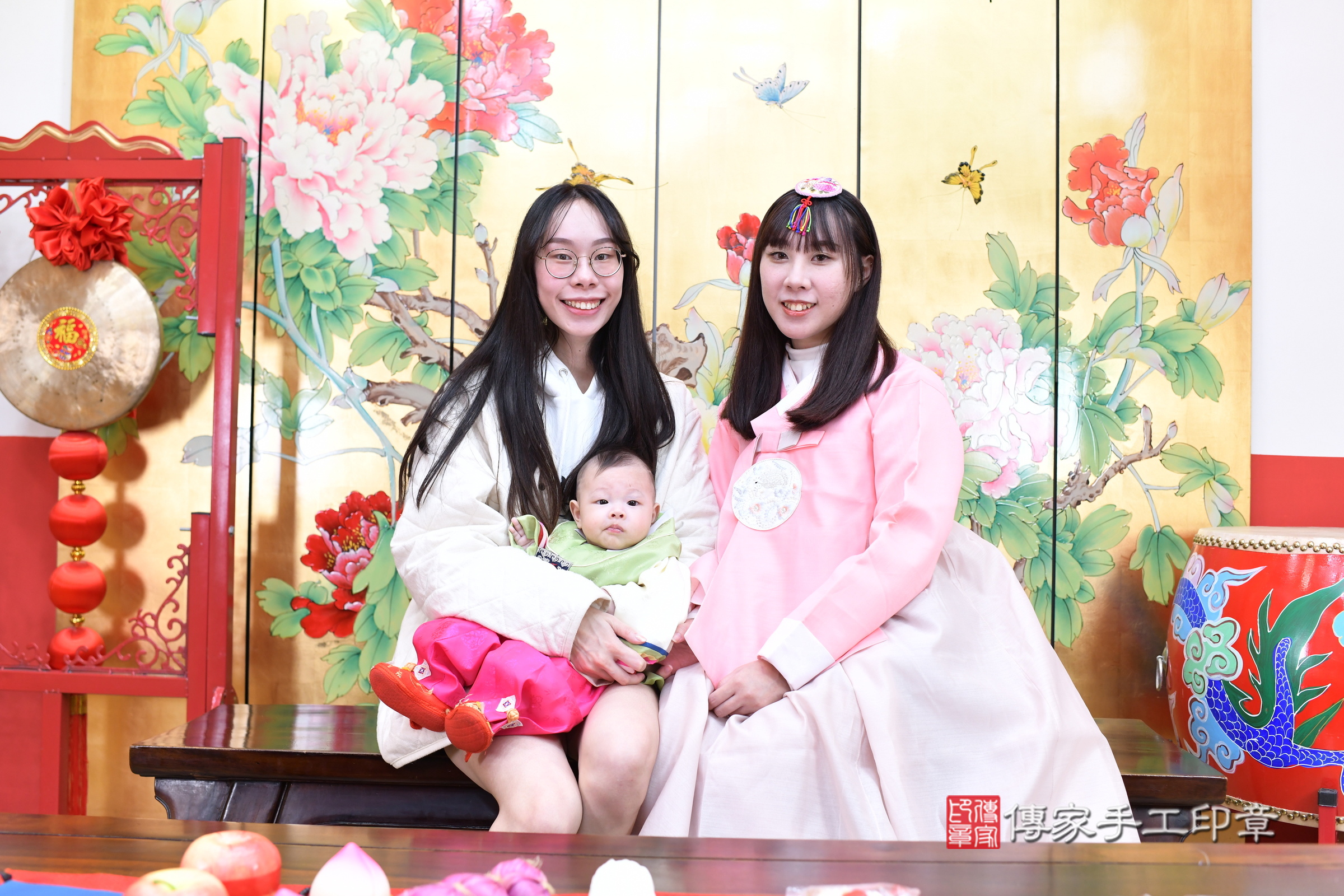 新北市永和區小植寶寶收涎推薦：傳家新北店收涎中國風會場，嬰兒古禮收涎收口水流程儀式、收涎吉祥話、收涎餅乾、收涎拍照。收涎證書。2024.12.29，照片16