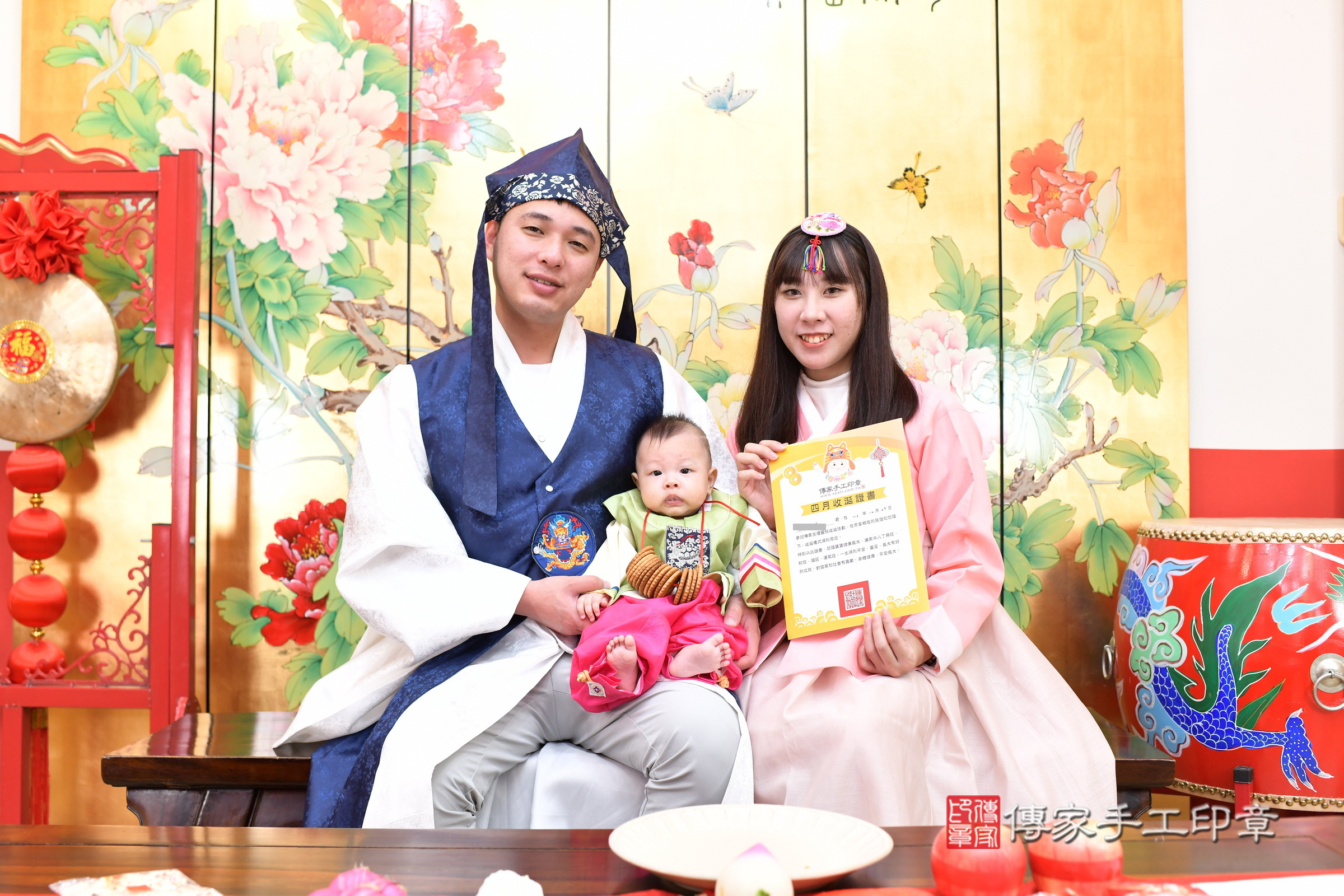 新北市永和區小植寶寶收涎推薦：傳家新北店收涎中國風會場，嬰兒古禮收涎收口水流程儀式、收涎吉祥話、收涎餅乾、收涎拍照。收涎證書。2024.12.29，照片10