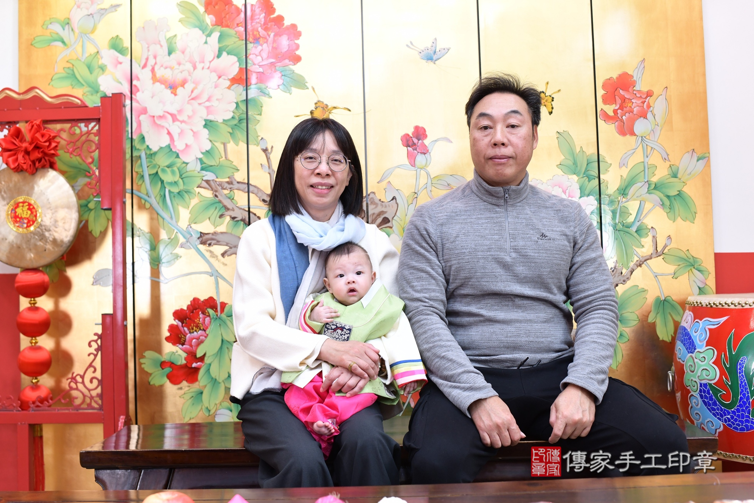 新北市永和區小植寶寶收涎推薦：傳家新北店收涎中國風會場，嬰兒古禮收涎收口水流程儀式、收涎吉祥話、收涎餅乾、收涎拍照。收涎證書。2024.12.29，照片14