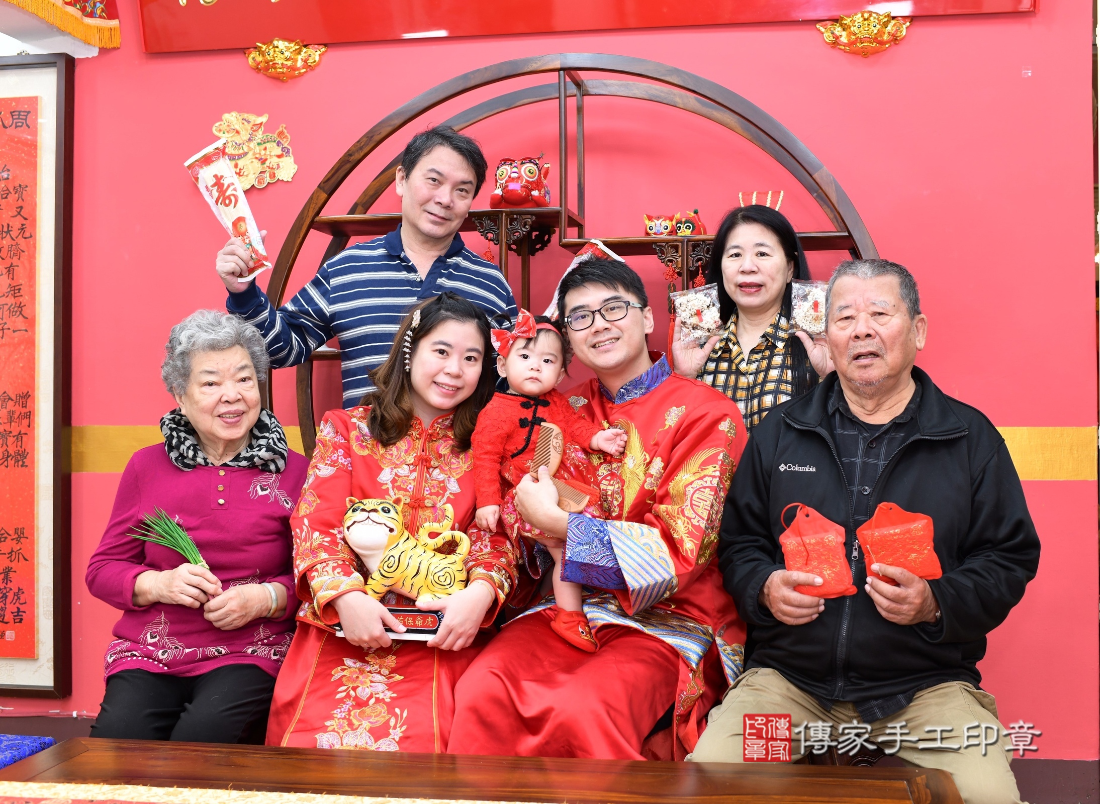 新北市永和區錡錡寶寶抓周推薦:傳家新北店抓周度脺中國風會場,嬰兒古禮抓周流程儀式吉祥話、抓周道具物品24種、拍照。抓周證書。2024.12.7,照片12 新北市永和區錡錡寶寶抓周推薦:傳家新北店抓周度脺中國風會場,嬰兒古禮抓周流程儀式吉祥話、抓周道具物品24種、拍照。抓周證書。2024.12.7,照片12