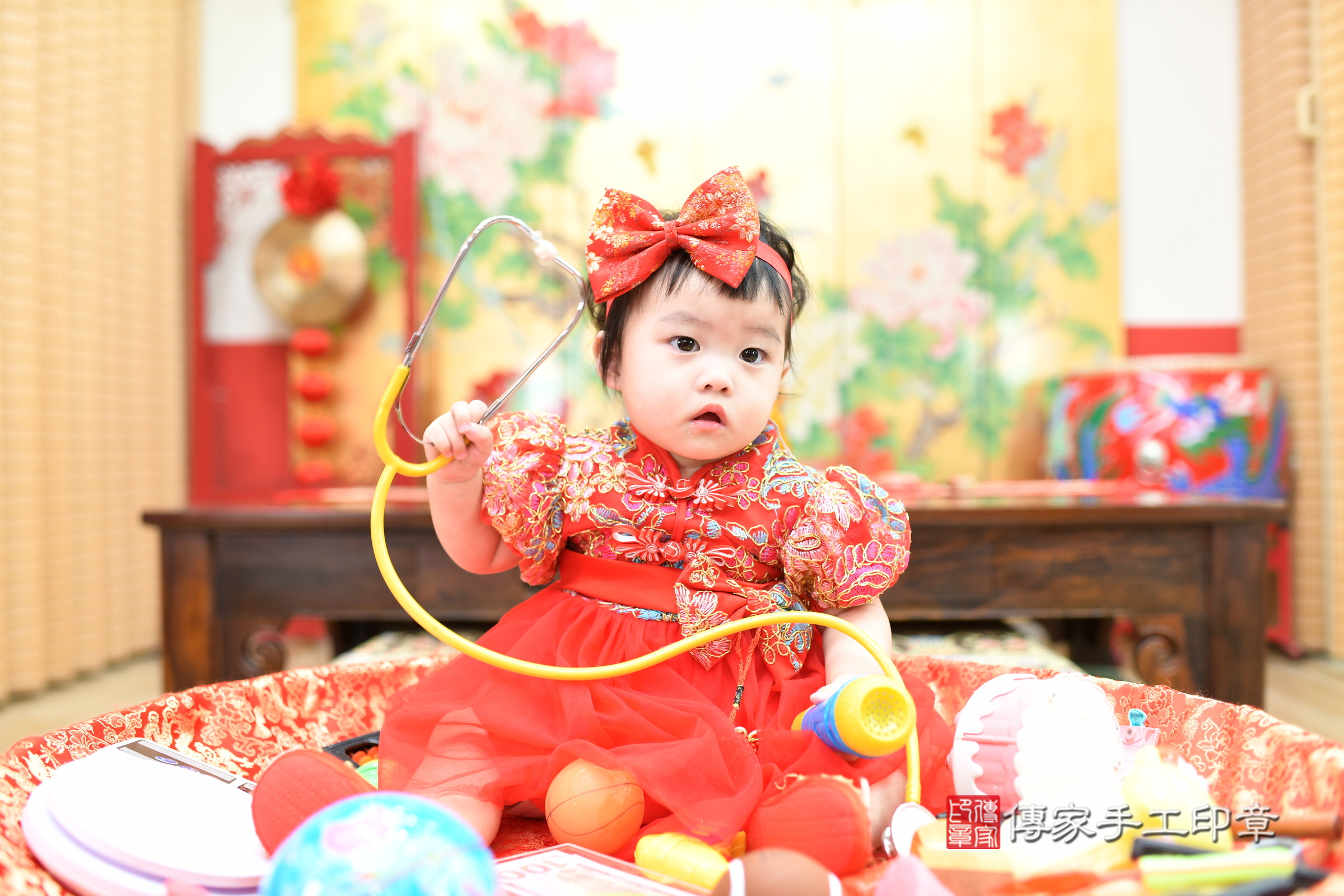 新北市永和區靚靚寶寶抓周推薦:傳家新北店抓周度脺中國風會場,嬰兒古禮抓周流程儀式吉祥話、抓周道具物品24種、拍照。抓周證書。2025.1.5,照片11 新北市永和區靚靚寶寶抓周推薦:傳家新北店抓周度脺中國風會場,嬰兒古禮抓周流程儀式吉祥話、抓周道具物品24種、拍照。抓周證書。2025.1.5,照片11