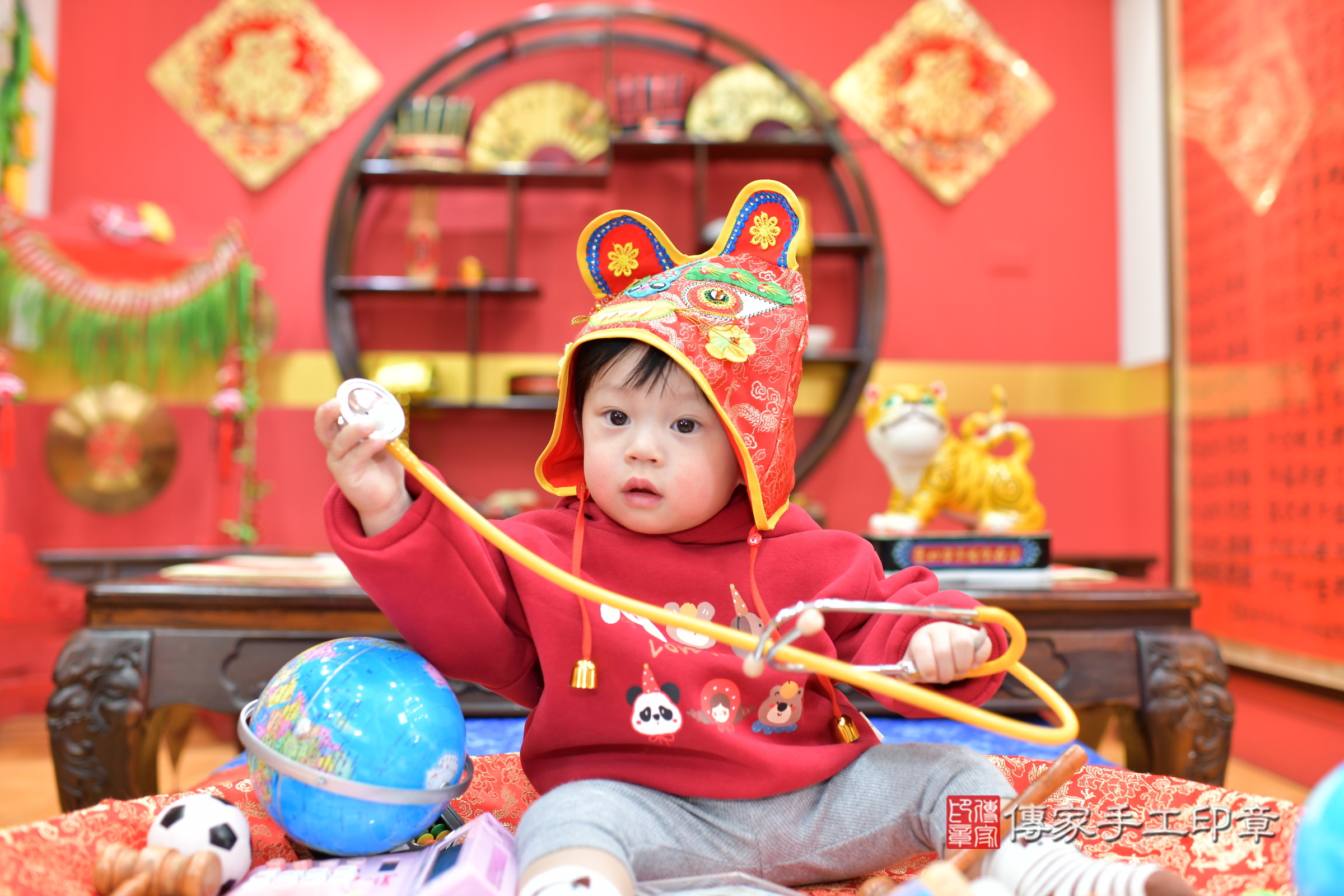 桃園市八德區陞陞寶寶抓周推薦:傳家桃園店抓周度脺中國風會場,嬰兒古禮抓周流程儀式吉祥話、抓周道具物品24種、拍照。抓周證書。2025.1.13,照片9 桃園市八德區陞陞寶寶抓周推薦:傳家桃園店抓周度脺中國風會場,嬰兒古禮抓周流程儀式吉祥話、抓周道具物品24種、拍照。抓周證書。2025.1.13,照片9