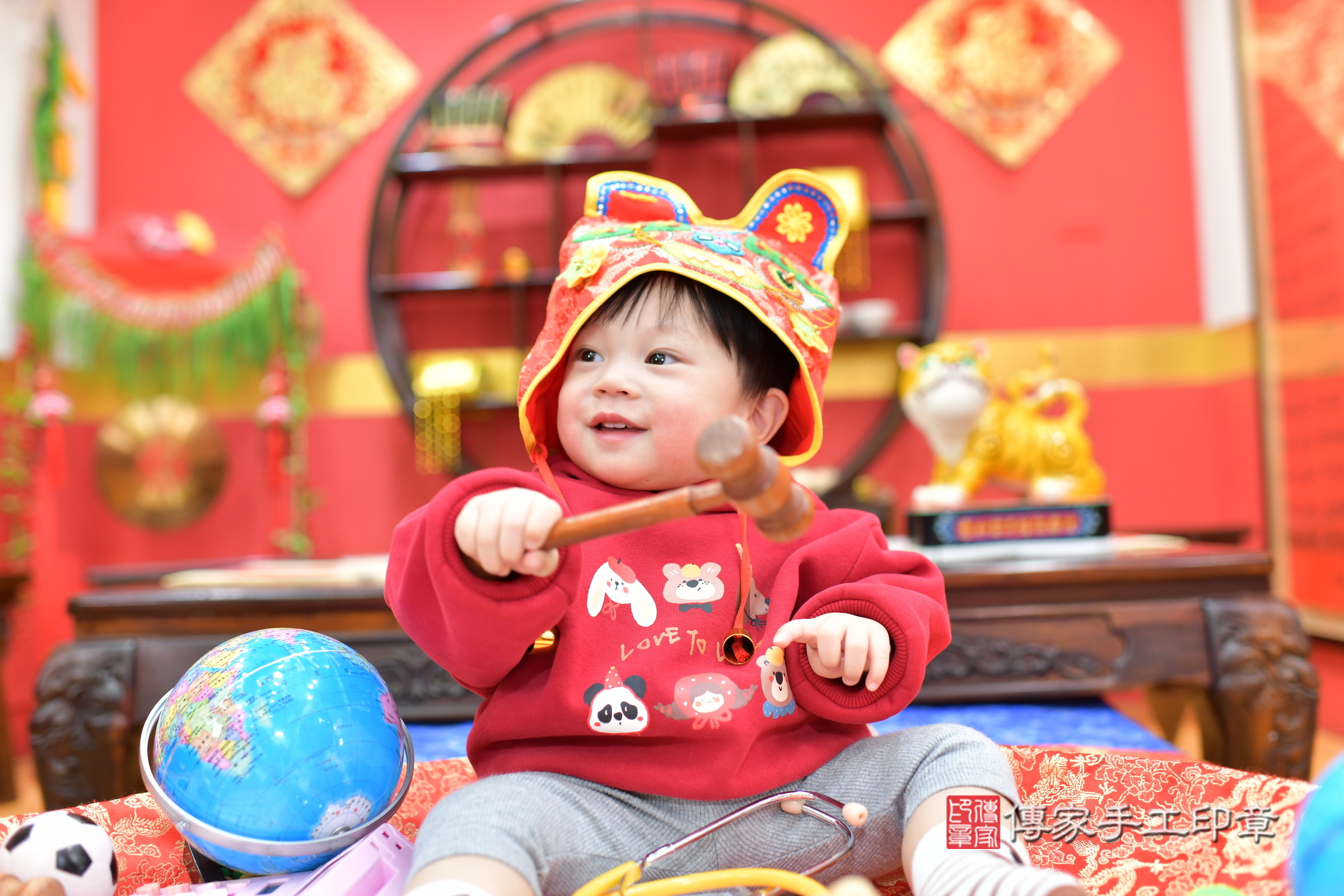 桃園市八德區陞陞寶寶抓周推薦:傳家桃園店抓周度脺中國風會場,嬰兒古禮抓周流程儀式吉祥話、抓周道具物品24種、拍照。抓周證書。2025.1.13,照片12 桃園市八德區陞陞寶寶抓周推薦:傳家桃園店抓周度脺中國風會場,嬰兒古禮抓周流程儀式吉祥話、抓周道具物品24種、拍照。抓周證書。2025.1.13,照片12