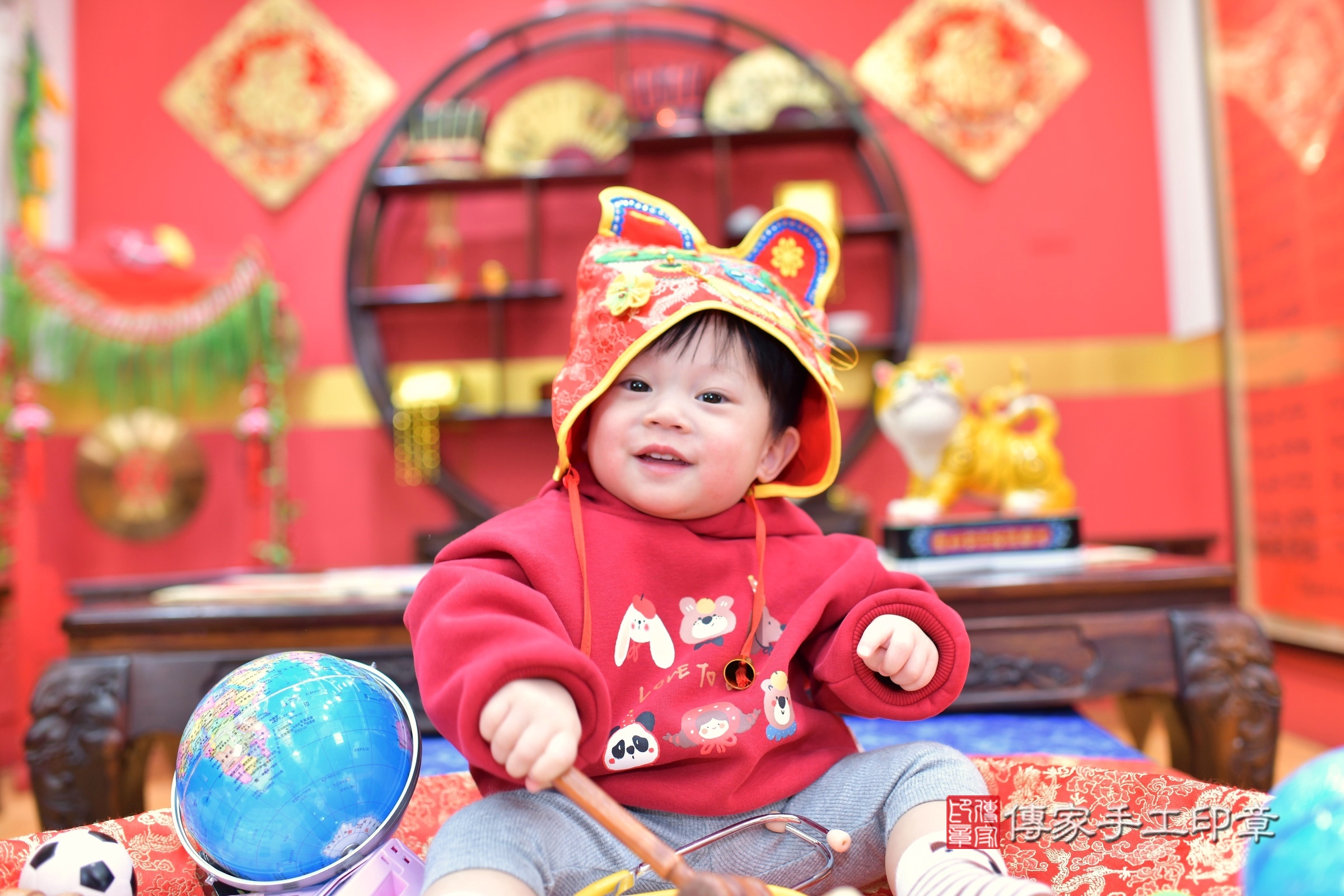 桃園市八德區陞陞寶寶抓周推薦:傳家桃園店抓周度脺中國風會場,嬰兒古禮抓周流程儀式吉祥話、抓周道具物品24種、拍照。抓周證書。2025.1.13,照片10 桃園市八德區陞陞寶寶抓周推薦:傳家桃園店抓周度脺中國風會場,嬰兒古禮抓周流程儀式吉祥話、抓周道具物品24種、拍照。抓周證書。2025.1.13,照片10