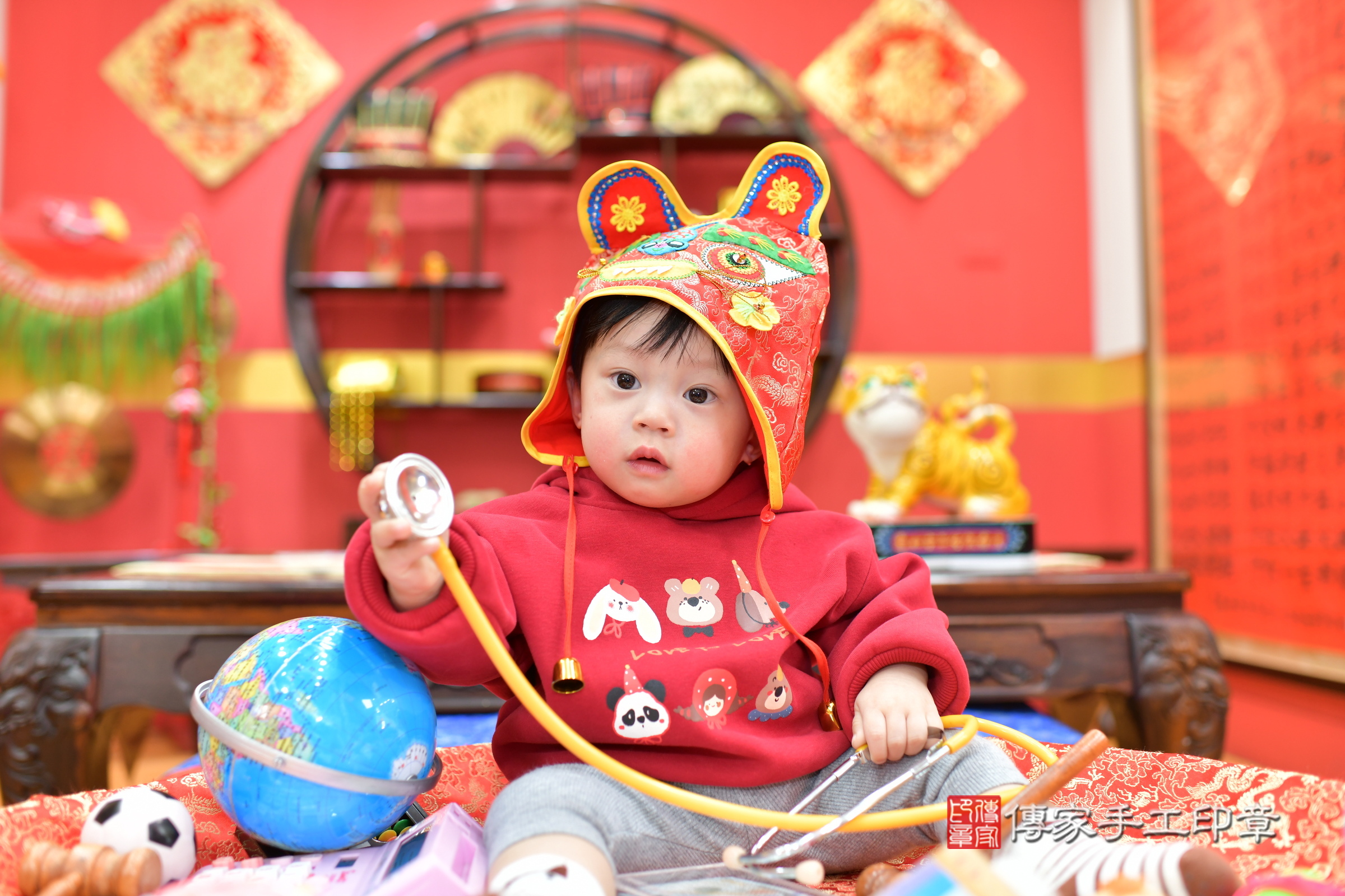 桃園市八德區陞陞寶寶抓周推薦:傳家桃園店抓周度脺中國風會場,嬰兒古禮抓周流程儀式吉祥話、抓周道具物品24種、拍照。抓周證書。2025.1.13,照片13 桃園市八德區陞陞寶寶抓周推薦:傳家桃園店抓周度脺中國風會場,嬰兒古禮抓周流程儀式吉祥話、抓周道具物品24種、拍照。抓周證書。2025.1.13,照片13