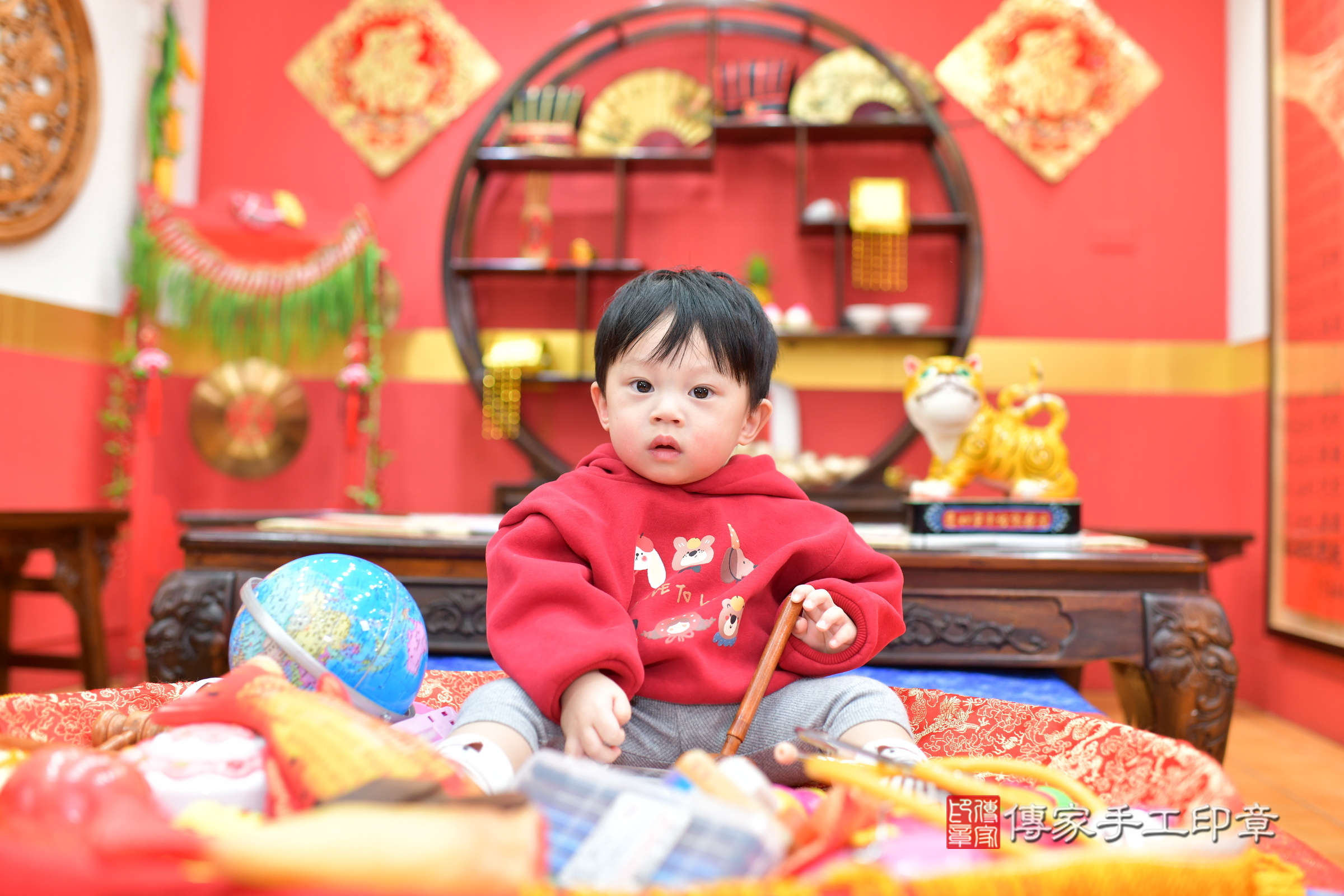 桃園市八德區陞陞寶寶抓周推薦:傳家桃園店抓周度脺中國風會場,嬰兒古禮抓周流程儀式吉祥話、抓周道具物品24種、拍照。抓周證書。2025.1.13,照片7 桃園市八德區陞陞寶寶抓周推薦:傳家桃園店抓周度脺中國風會場,嬰兒古禮抓周流程儀式吉祥話、抓周道具物品24種、拍照。抓周證書。2025.1.13,照片7