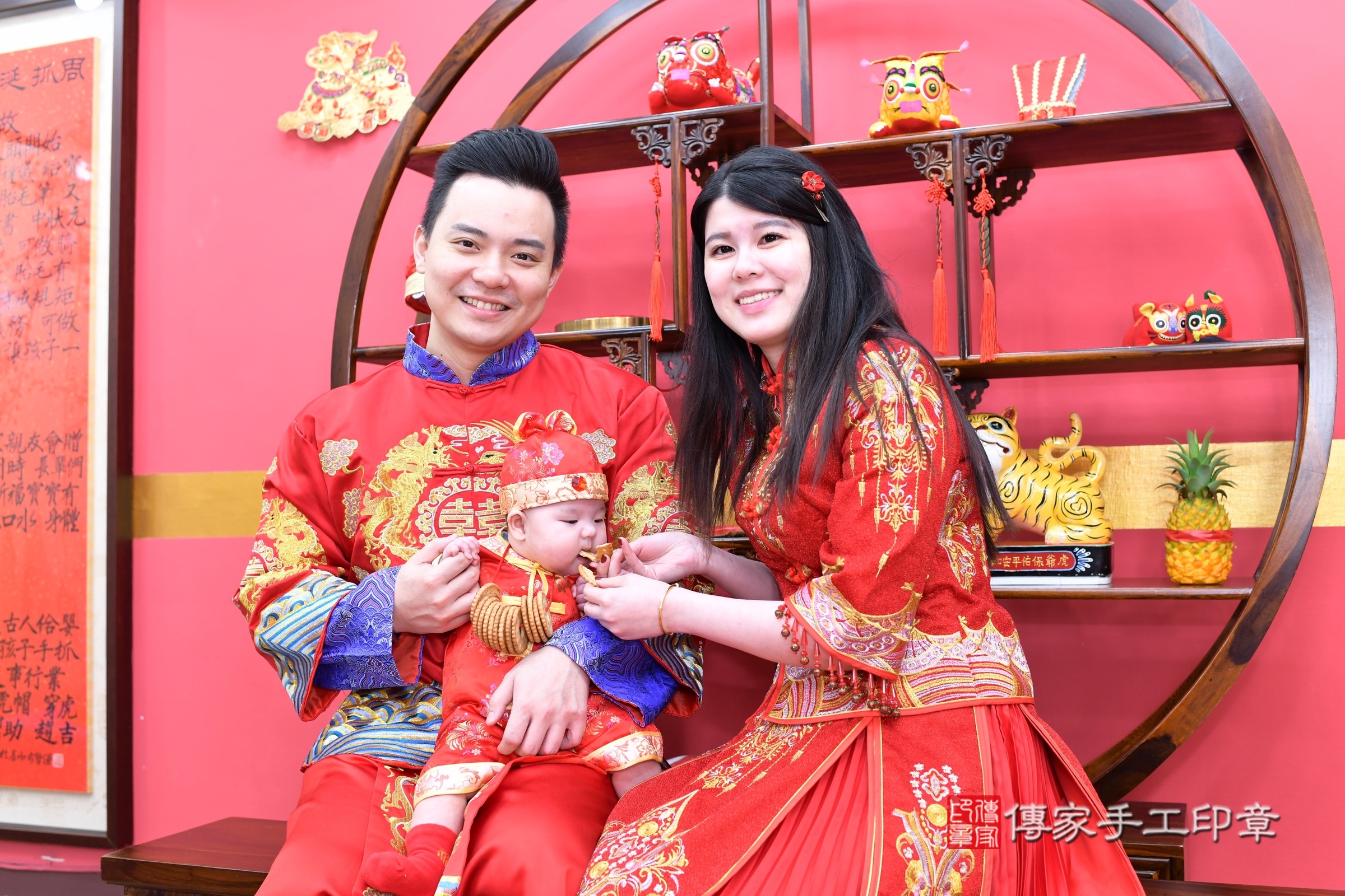 新北市永和區小璇寶寶收涎推薦:傳家新北店收涎中國風會場,嬰兒古禮收涎收口水流程儀式、收涎吉祥話、收涎餅乾、收涎拍照。收涎證書。2025.1.11,照片19 新北市永和區小璇寶寶收涎推薦:傳家新北店收涎中國風會場,嬰兒古禮收涎收口水流程儀式、收涎吉祥話、收涎餅乾、收涎拍照。收涎證書。2025.1.11,照片19