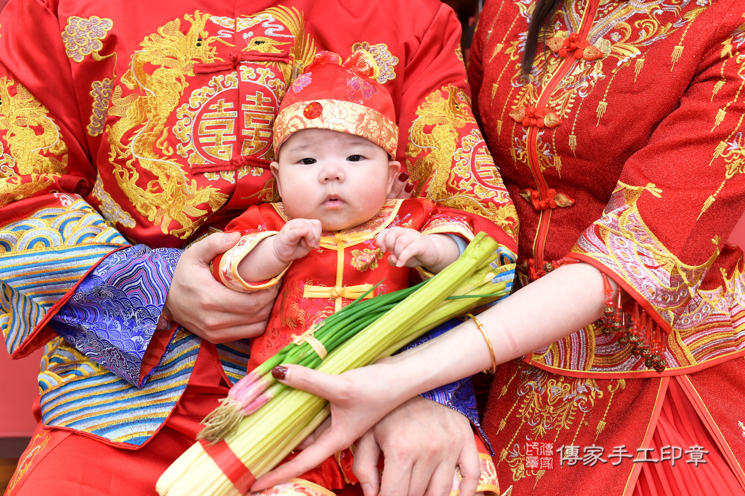 新北市永和區小璇寶寶收涎推薦:傳家新北店收涎中國風會場,嬰兒古禮收涎收口水流程儀式、收涎吉祥話、收涎餅乾、收涎拍照。收涎證書。2025.1.11,照片13 新北市永和區小璇寶寶收涎推薦:傳家新北店收涎中國風會場,嬰兒古禮收涎收口水流程儀式、收涎吉祥話、收涎餅乾、收涎拍照。收涎證書。2025.1.11,照片13