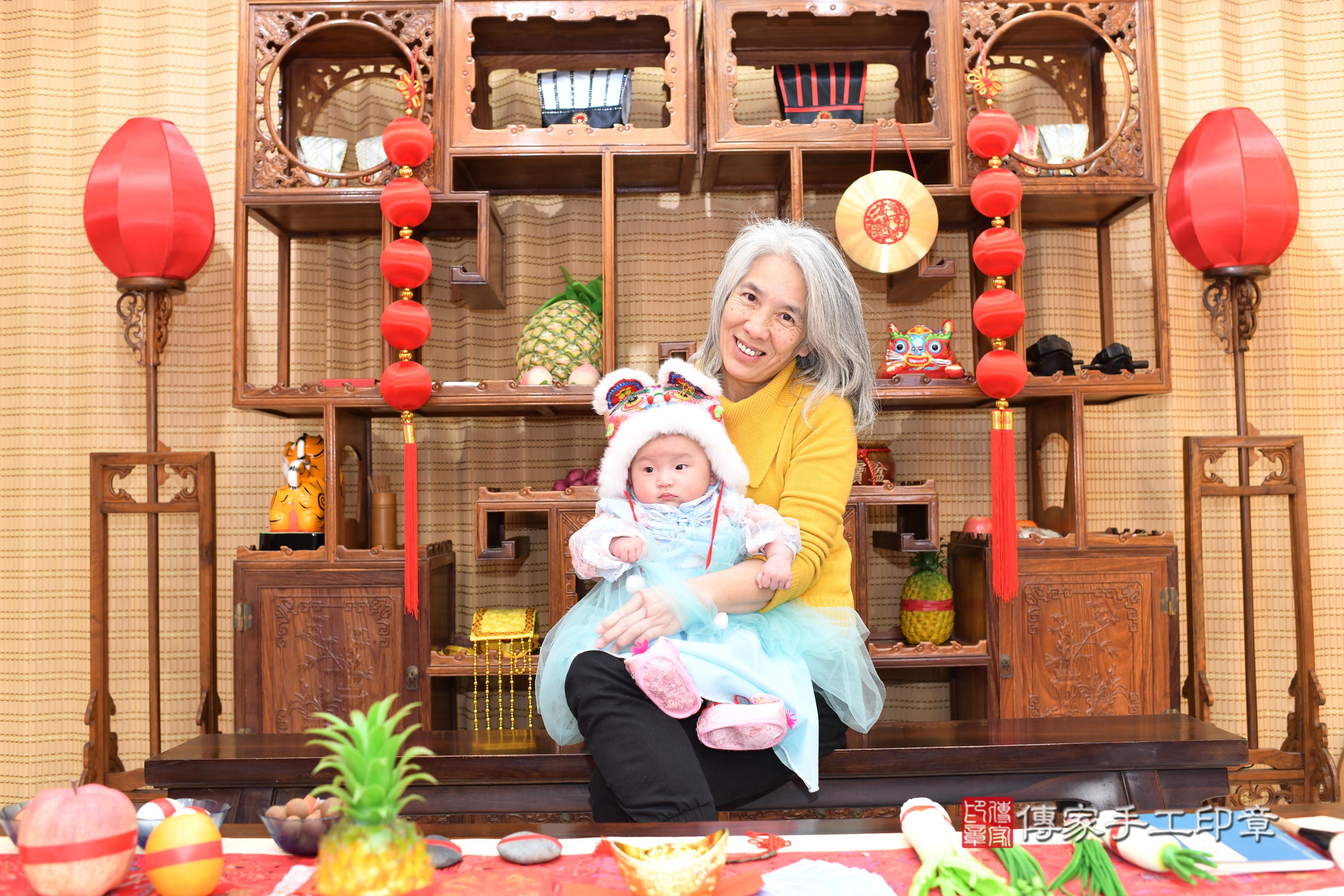 傳家手工印章台南店、抓周、度脺、中國風會場、傳家嬰兒古禮、吉祥話、抓周道具物品24種、拍照。抓周證書。寶寶抓周、滿周歲、生日快樂、祝福 傳家手工印章台南店、抓周、度脺、中國風會場、傳家嬰兒古禮、吉祥話、抓周道具物品24種、拍照。抓周證書。寶寶抓周、滿周歲、生日快樂、祝福