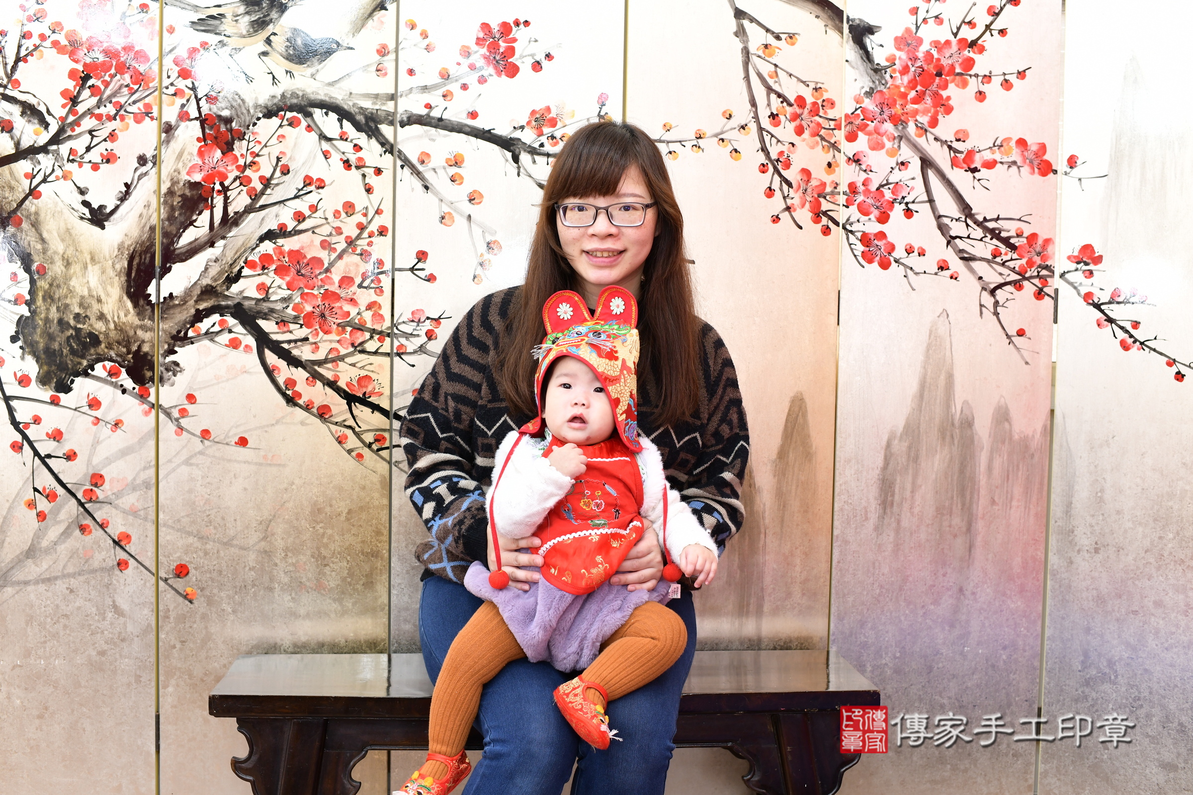 新北市永和區玥玥寶寶抓周推薦:傳家新北店抓周度脺中國風會場,嬰兒古禮抓周流程儀式吉祥話、抓周道具物品24種、拍照。抓周證書。2025.1.13,照片12 新北市永和區玥玥寶寶抓周推薦:傳家新北店抓周度脺中國風會場,嬰兒古禮抓周流程儀式吉祥話、抓周道具物品24種、拍照。抓周證書。2025.1.13,照片12