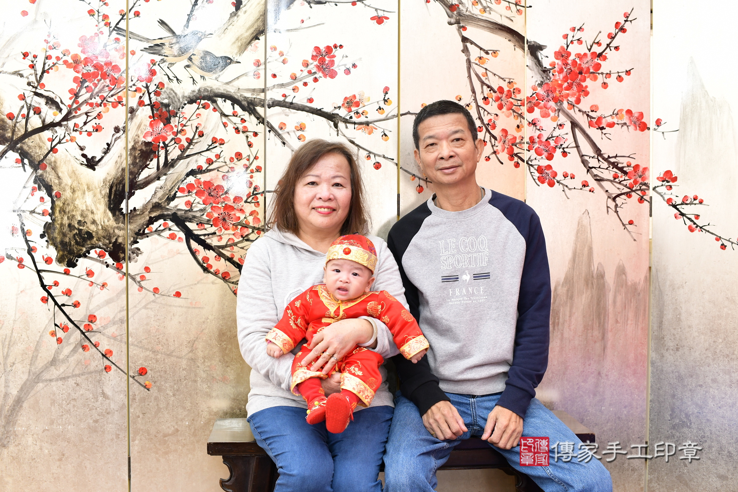 新北市永和區昊昊寶寶收涎推薦:傳家新北店收涎中國風會場,嬰兒古禮收涎收口水流程儀式、收涎吉祥話、收涎餅乾、收涎拍照。收涎證書。2025.1.12,照片2 新北市永和區昊昊寶寶收涎推薦:傳家新北店收涎中國風會場,嬰兒古禮收涎收口水流程儀式、收涎吉祥話、收涎餅乾、收涎拍照。收涎證書。2025.1.12,照片2