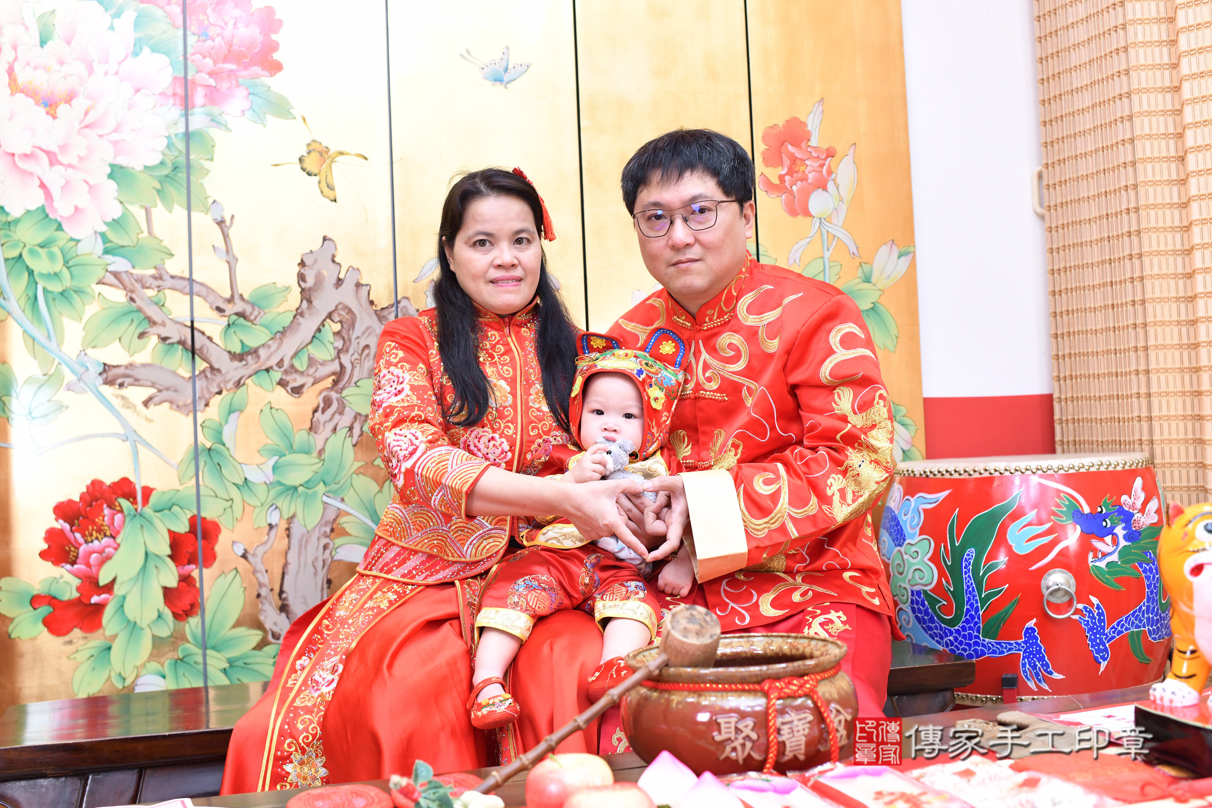台北市大同區小峰寶寶抓周推薦:傳家台北店抓周度脺中國風會場,嬰兒古禮抓周流程儀式吉祥話、抓周道具物品24種、拍照。抓周證書。2025.1.3,照片4 台北市大同區小峰寶寶抓周推薦:傳家台北店抓周度脺中國風會場,嬰兒古禮抓周流程儀式吉祥話、抓周道具物品24種、拍照。抓周證書。2025.1.3,照片4