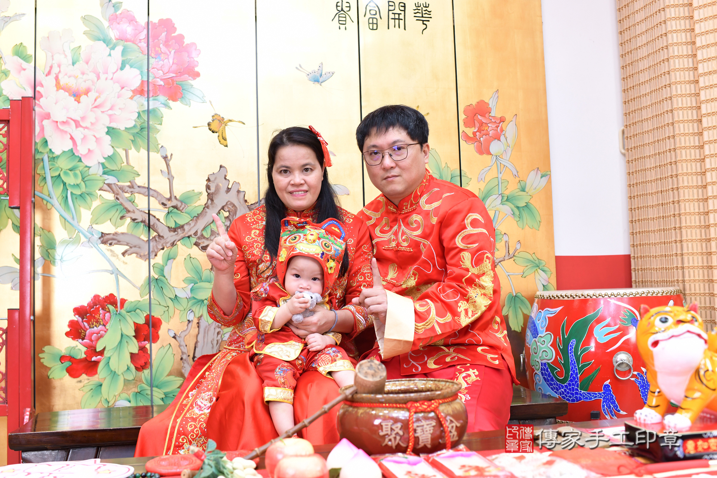 台北市大同區小峰寶寶抓周推薦:傳家台北店抓周度脺中國風會場,嬰兒古禮抓周流程儀式吉祥話、抓周道具物品24種、拍照。抓周證書。2025.1.3,照片2 台北市大同區小峰寶寶抓周推薦:傳家台北店抓周度脺中國風會場,嬰兒古禮抓周流程儀式吉祥話、抓周道具物品24種、拍照。抓周證書。2025.1.3,照片2