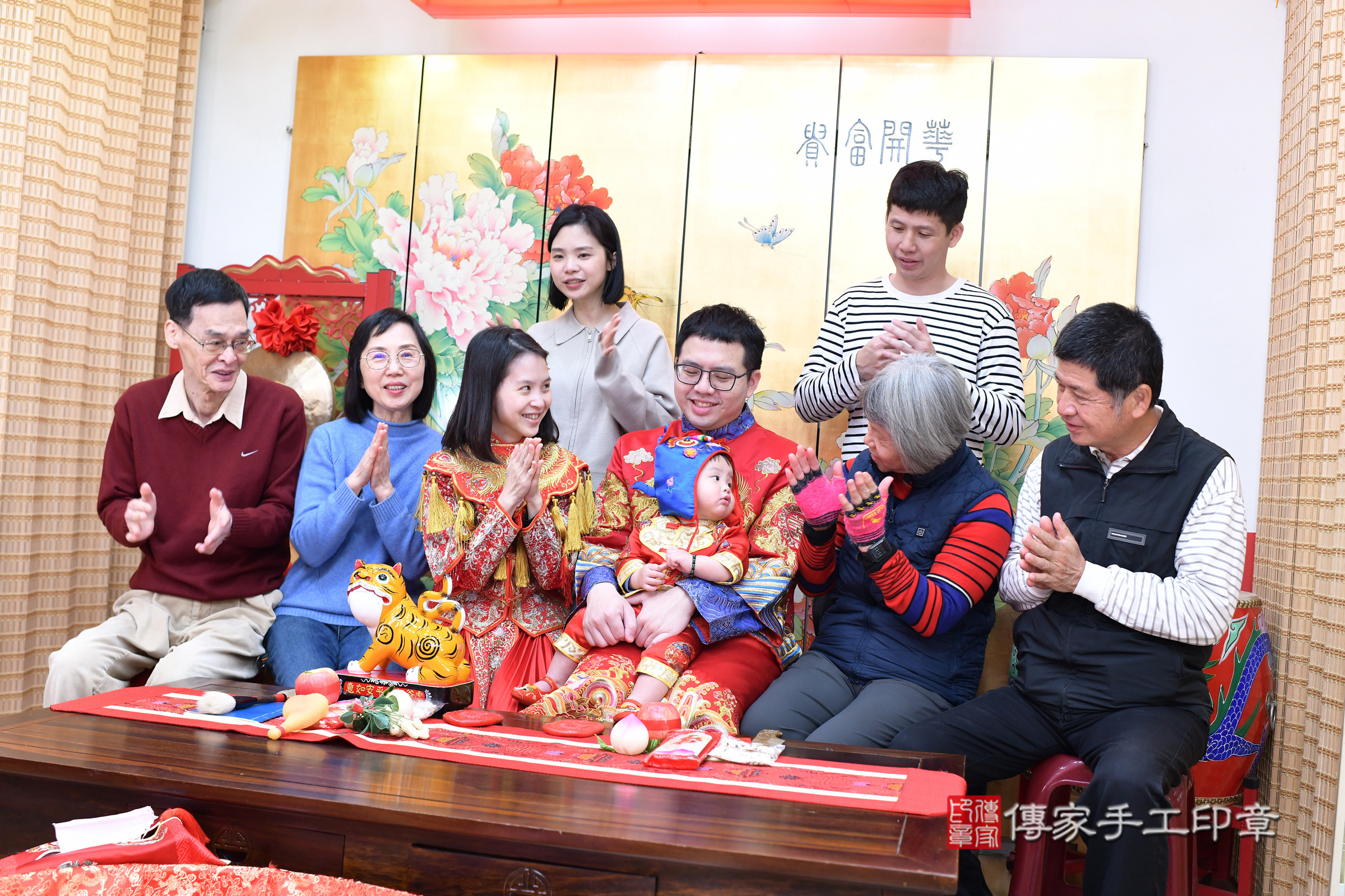 台北市大同區安安寶寶抓周推薦:傳家台北店抓周度脺中國風會場,嬰兒古禮抓周流程儀式吉祥話、抓周道具物品24種、拍照。抓周證書。2025.1.11,照片19 台北市大同區安安寶寶抓周推薦:傳家台北店抓周度脺中國風會場,嬰兒古禮抓周流程儀式吉祥話、抓周道具物品24種、拍照。抓周證書。2025.1.11,照片19