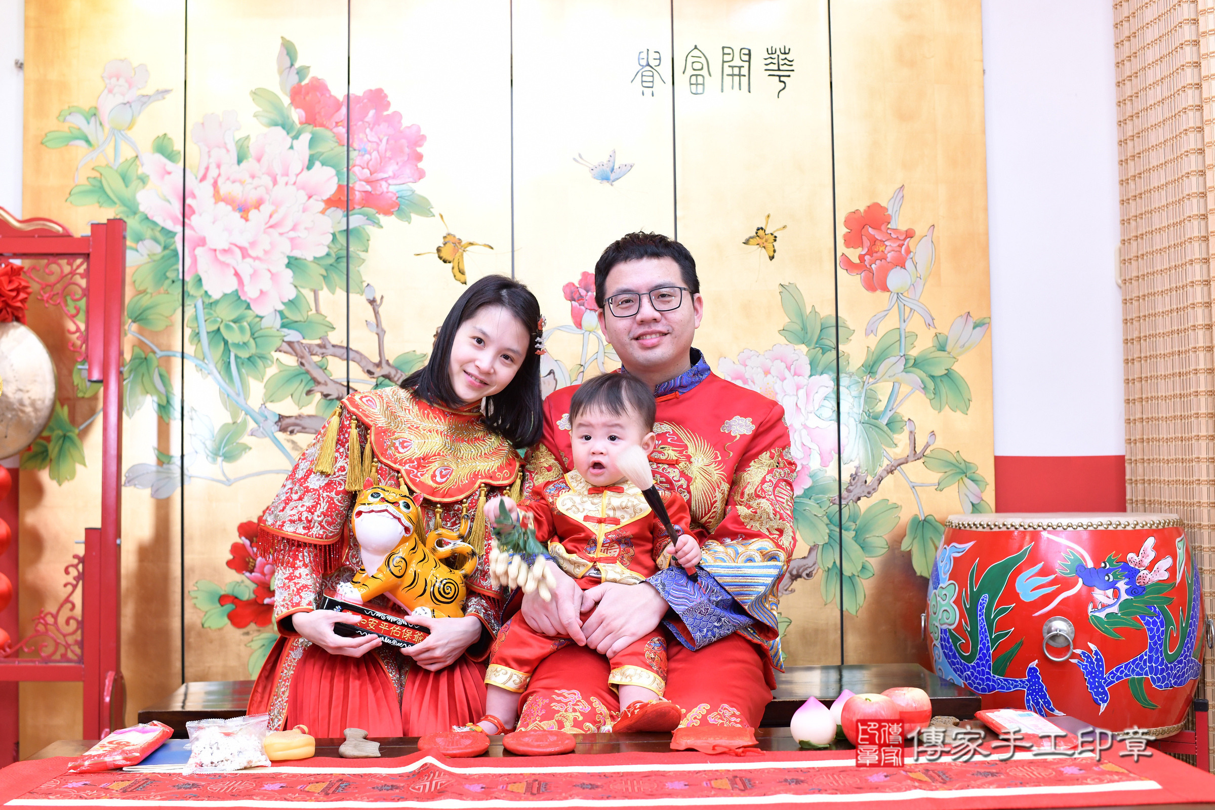 台北市大同區安安寶寶抓周推薦:傳家台北店抓周度脺中國風會場,嬰兒古禮抓周流程儀式吉祥話、抓周道具物品24種、拍照。抓周證書。2025.1.11,照片15 台北市大同區安安寶寶抓周推薦:傳家台北店抓周度脺中國風會場,嬰兒古禮抓周流程儀式吉祥話、抓周道具物品24種、拍照。抓周證書。2025.1.11,照片15