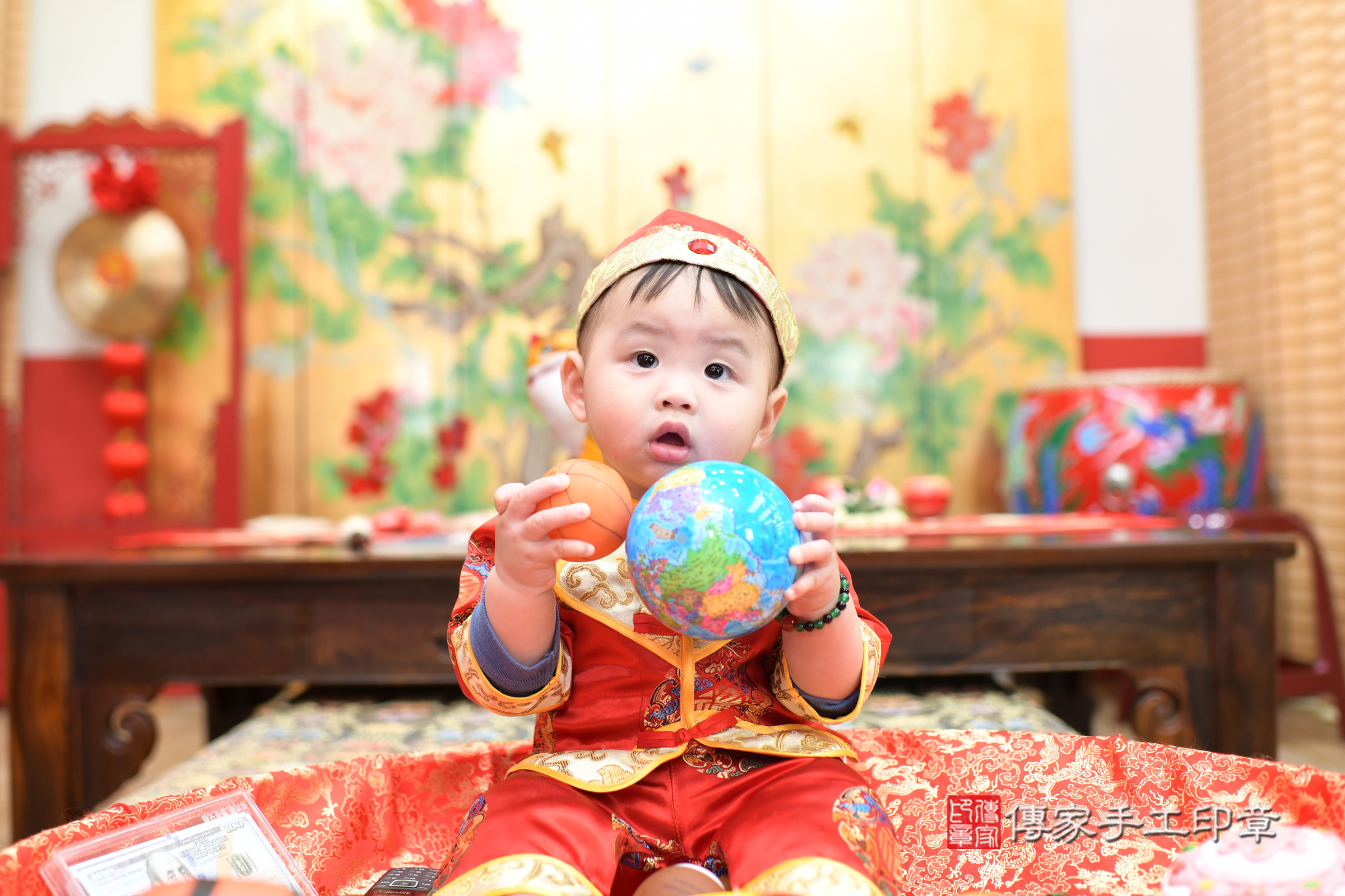 台北市大同區安安寶寶抓周推薦:傳家台北店抓周度脺中國風會場,嬰兒古禮抓周流程儀式吉祥話、抓周道具物品24種、拍照。抓周證書。2025.1.11,照片11 台北市大同區安安寶寶抓周推薦:傳家台北店抓周度脺中國風會場,嬰兒古禮抓周流程儀式吉祥話、抓周道具物品24種、拍照。抓周證書。2025.1.11,照片11