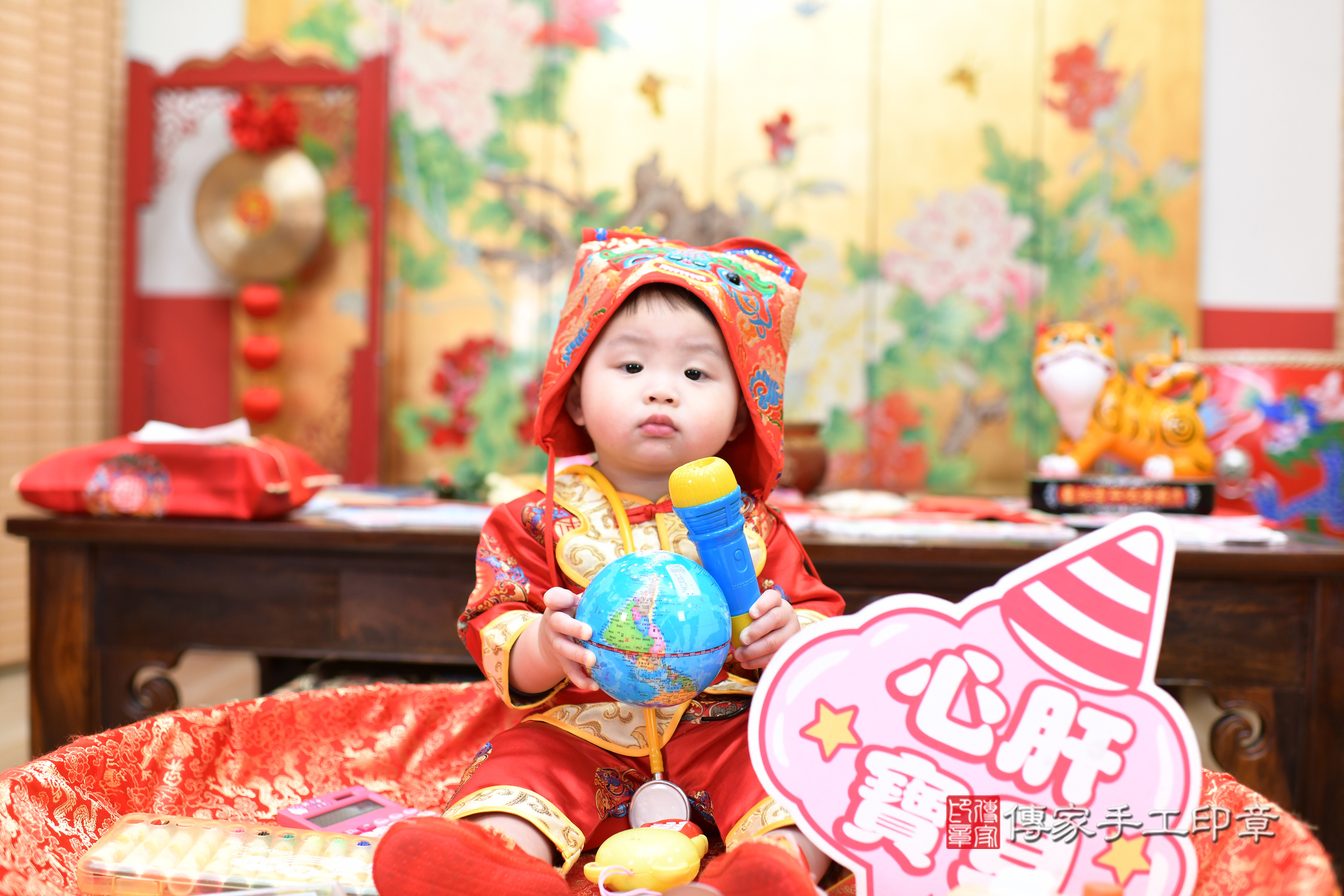 台北市大同區安安寶寶抓周推薦:傳家台北店抓周度脺中國風會場,嬰兒古禮抓周流程儀式吉祥話、抓周道具物品24種、拍照。抓周證書。2025.1.11,照片12 台北市大同區安安寶寶抓周推薦:傳家台北店抓周度脺中國風會場,嬰兒古禮抓周流程儀式吉祥話、抓周道具物品24種、拍照。抓周證書。2025.1.11,照片12