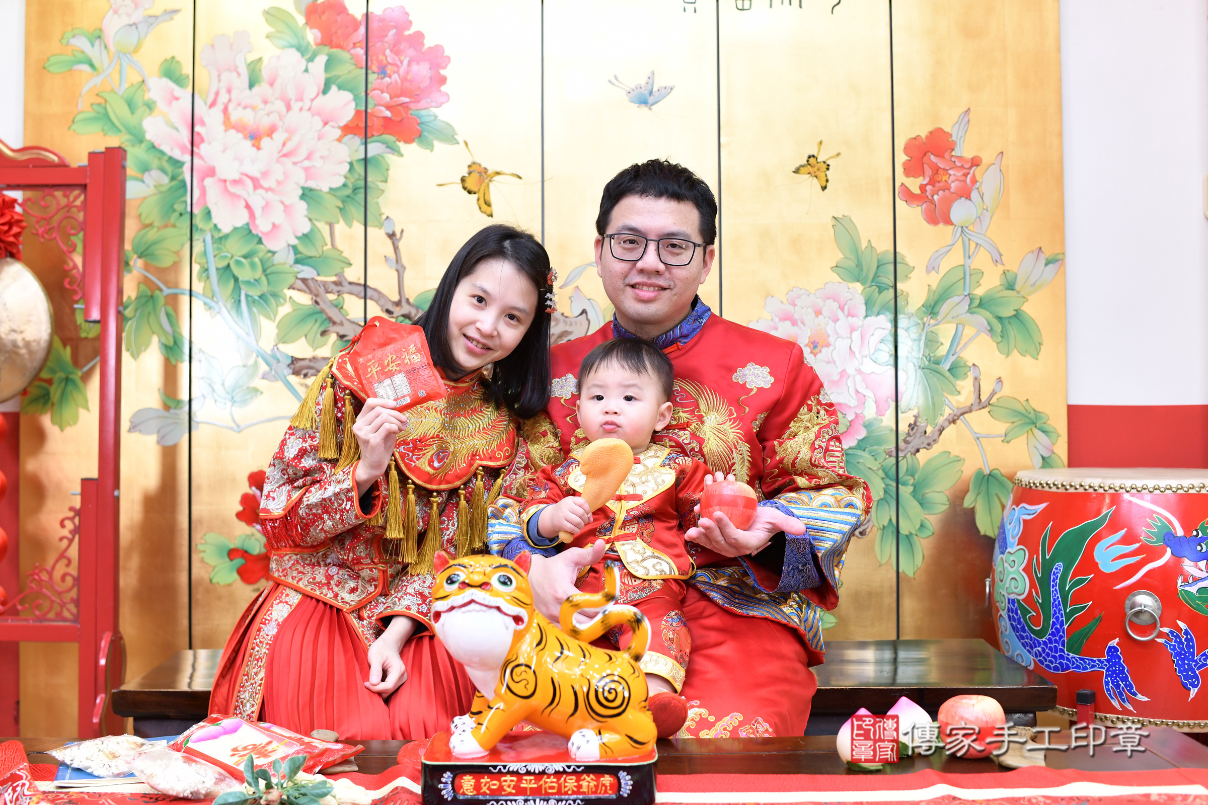 台北市大同區安安寶寶抓周推薦:傳家台北店抓周度脺中國風會場,嬰兒古禮抓周流程儀式吉祥話、抓周道具物品24種、拍照。抓周證書。2025.1.11,照片17 台北市大同區安安寶寶抓周推薦:傳家台北店抓周度脺中國風會場,嬰兒古禮抓周流程儀式吉祥話、抓周道具物品24種、拍照。抓周證書。2025.1.11,照片17