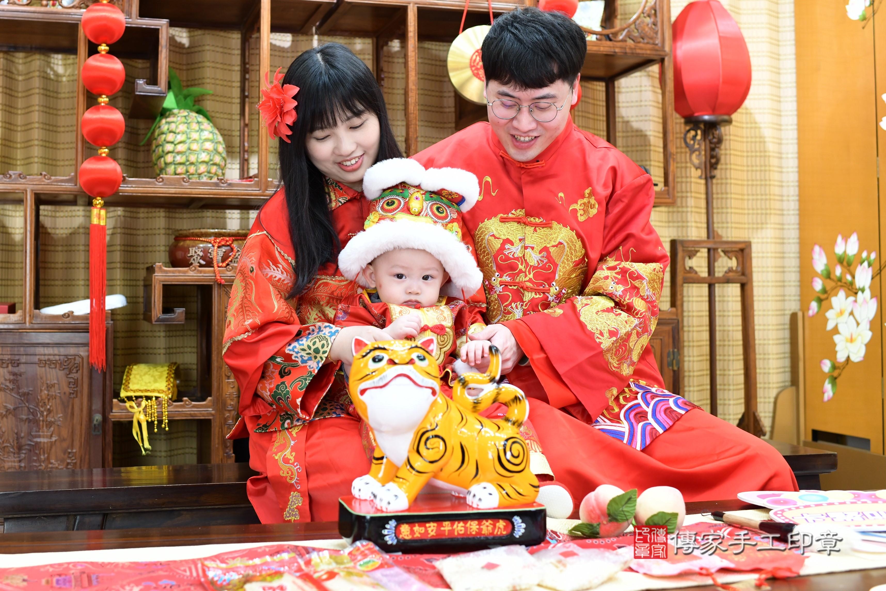 探險家、導遊、領隊