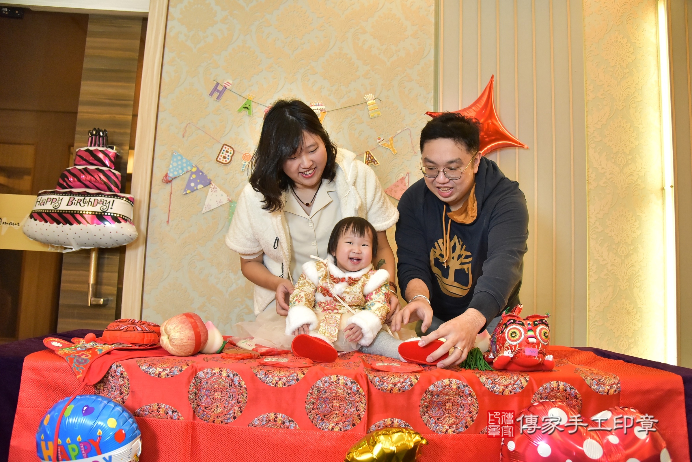 桃園市宸宸寶寶抓周推薦：傳家新北店到府抓周，嬰兒古禮抓周流程儀式吉祥話、抓周道具物品24種、拍照。抓周證書。2025.1.19，照片10