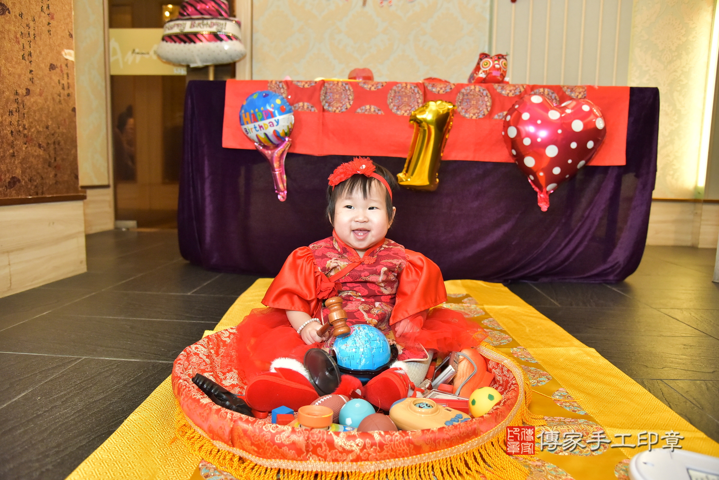 桃園市宸宸寶寶抓周推薦：傳家新北店到府抓周，嬰兒古禮抓周流程儀式吉祥話、抓周道具物品24種、拍照。抓周證書。2025.1.19，照片9