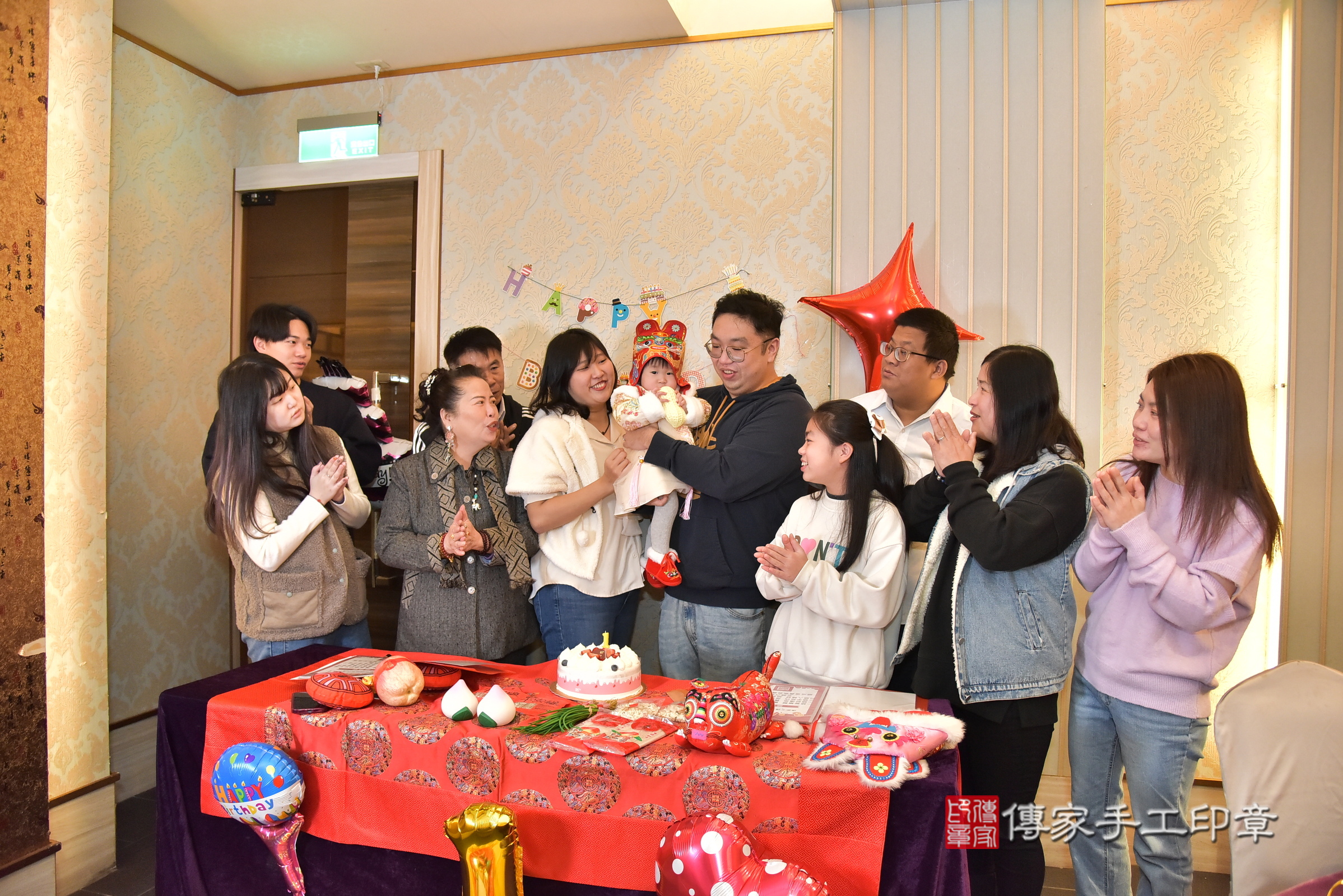 桃園市宸宸寶寶抓周推薦：傳家新北店到府抓周，嬰兒古禮抓周流程儀式吉祥話、抓周道具物品24種、拍照。抓周證書。2025.1.19，照片6