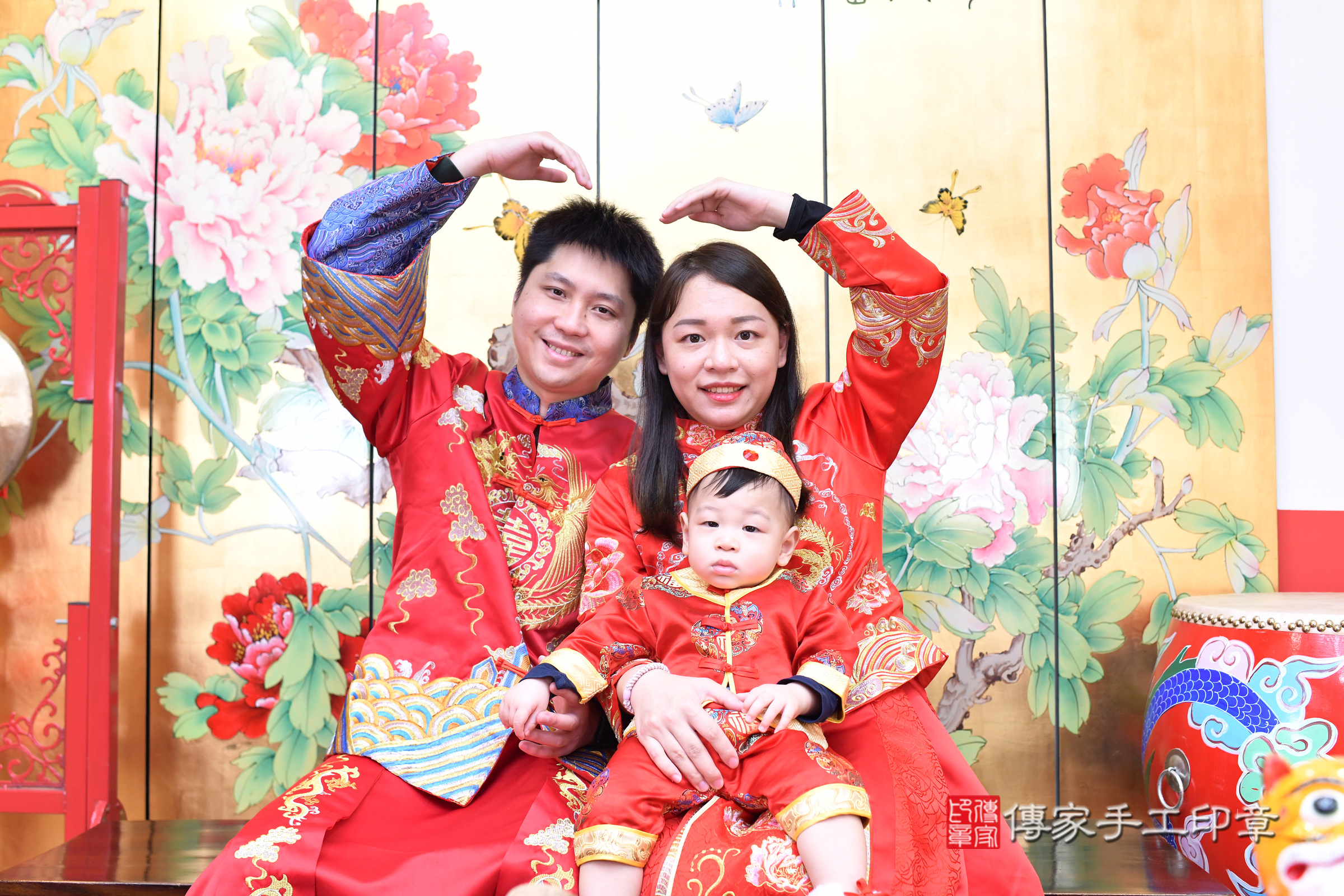 台北市大同區荃荃寶寶抓周推薦:傳家台北店抓周度脺中國風會場,嬰兒古禮抓周流程儀式吉祥話、抓周道具物品24種、拍照。抓周證書。2025.1.25,照片29 台北市大同區荃荃寶寶抓周推薦:傳家台北店抓周度脺中國風會場,嬰兒古禮抓周流程儀式吉祥話、抓周道具物品24種、拍照。抓周證書。2025.1.25,照片29