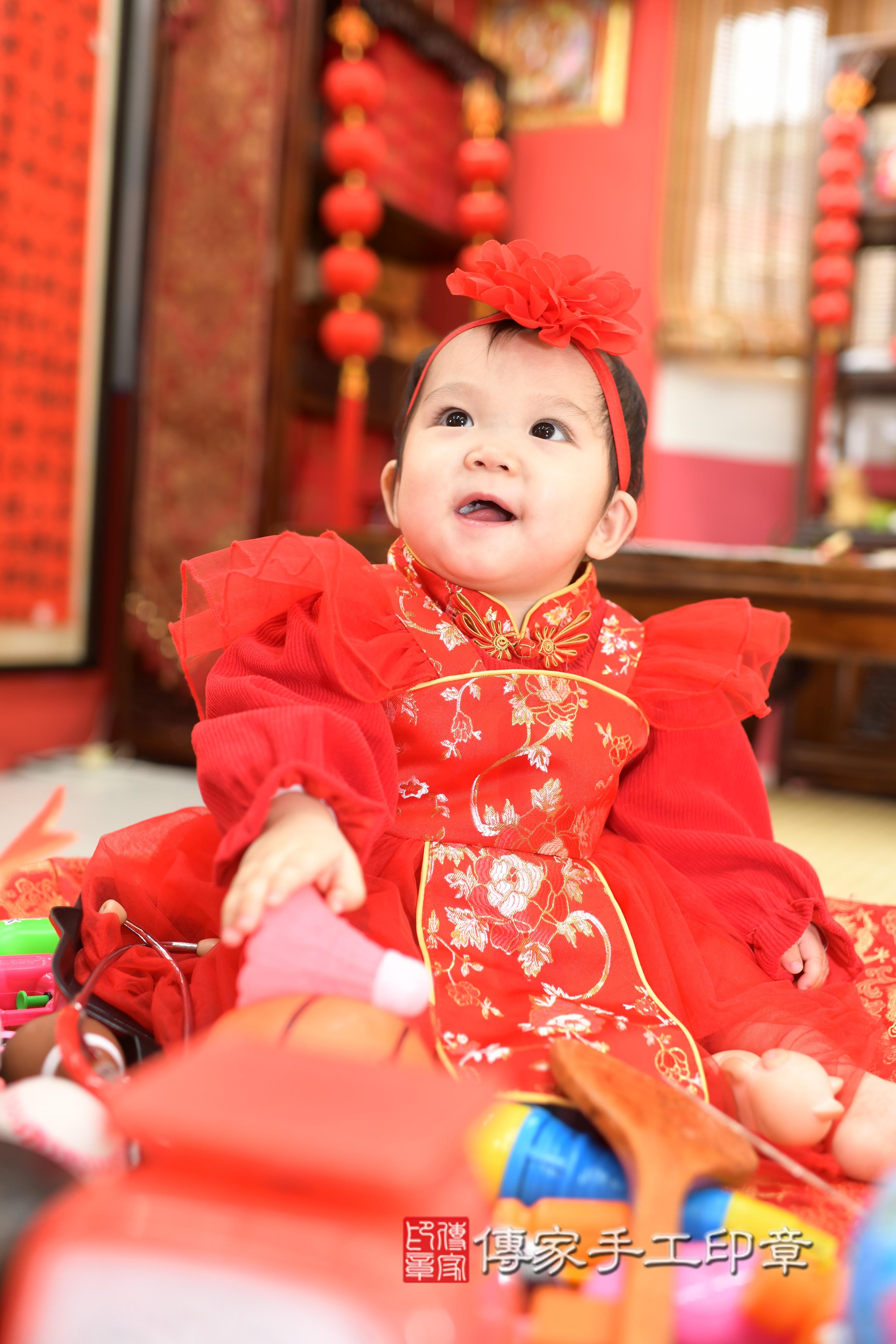 傳家手工印章高雄店、抓周、度脺、中國風會場、傳家嬰兒古禮、吉祥話、抓周道具物品24種、拍照。抓周證書。寶寶抓周、滿周歲、生日快樂、祝福 傳家手工印章高雄店、抓周、度脺、中國風會場、傳家嬰兒古禮、吉祥話、抓周道具物品24種、拍照。抓周證書。寶寶抓周、滿周歲、生日快樂、祝福