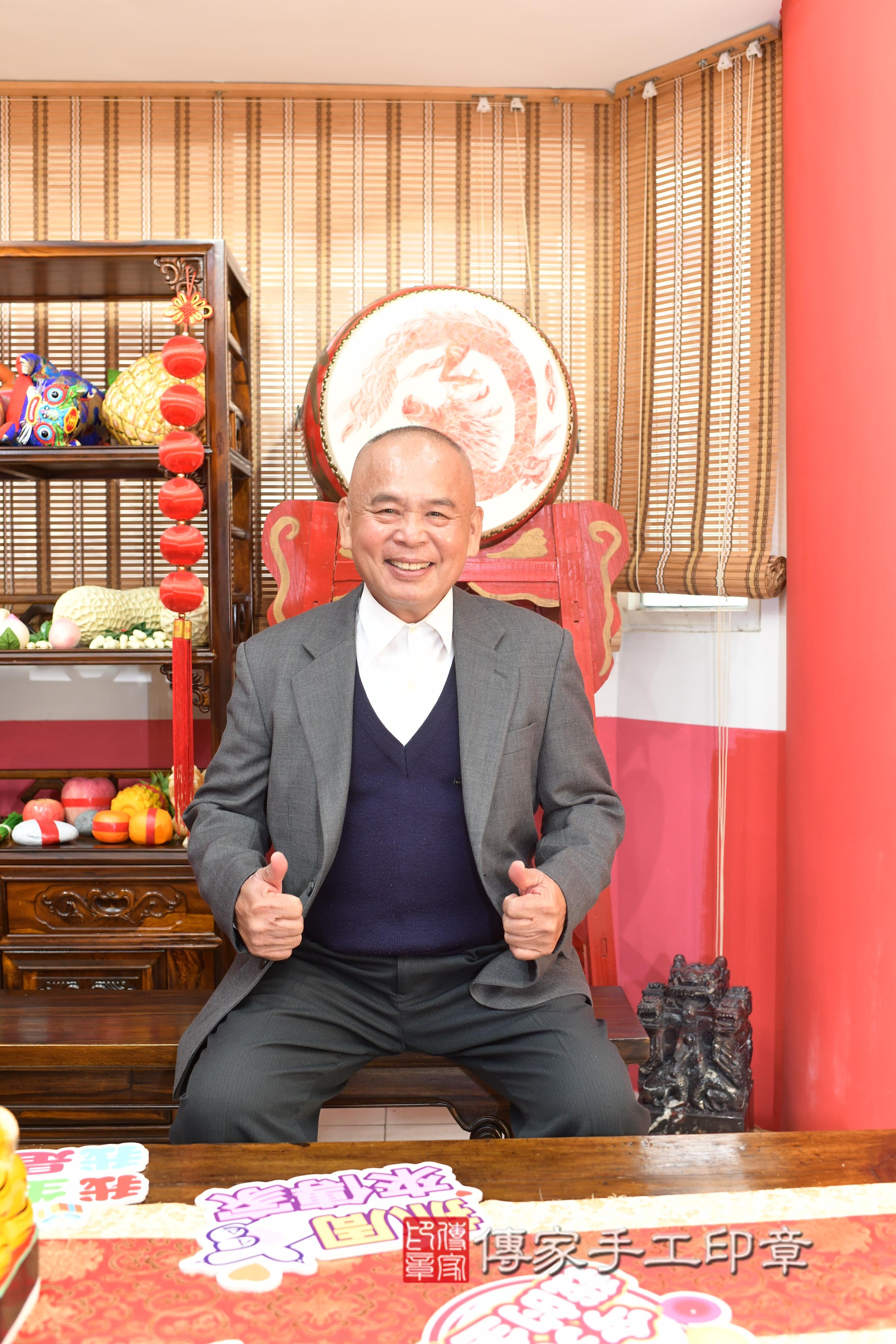 傳家手工印章高雄店、抓周、度脺、中國風會場、傳家嬰兒古禮、吉祥話、抓周道具物品24種、拍照。抓周證書。寶寶抓周、滿周歲、生日快樂、祝福 傳家手工印章高雄店、抓周、度脺、中國風會場、傳家嬰兒古禮、吉祥話、抓周道具物品24種、拍照。抓周證書。寶寶抓周、滿周歲、生日快樂、祝福