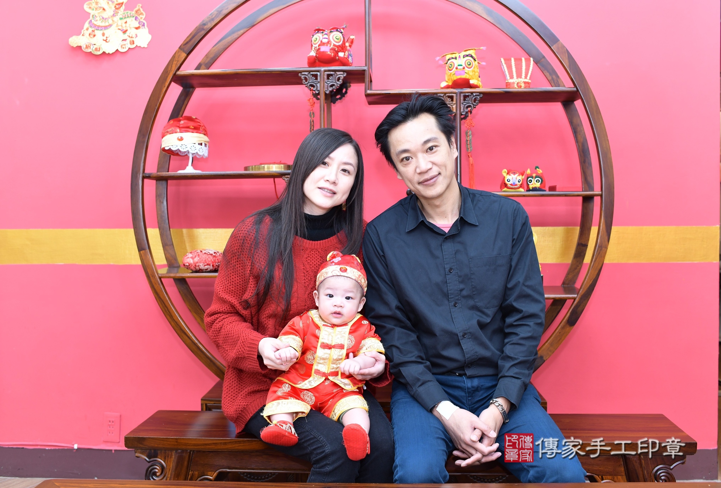 新北市永和區小信寶寶收涎推薦：傳家新北店收涎中國風會場，嬰兒古禮收涎收口水流程儀式、收涎吉祥話、收涎餅乾、收涎拍照。收涎證書。2025.2.6，照片2