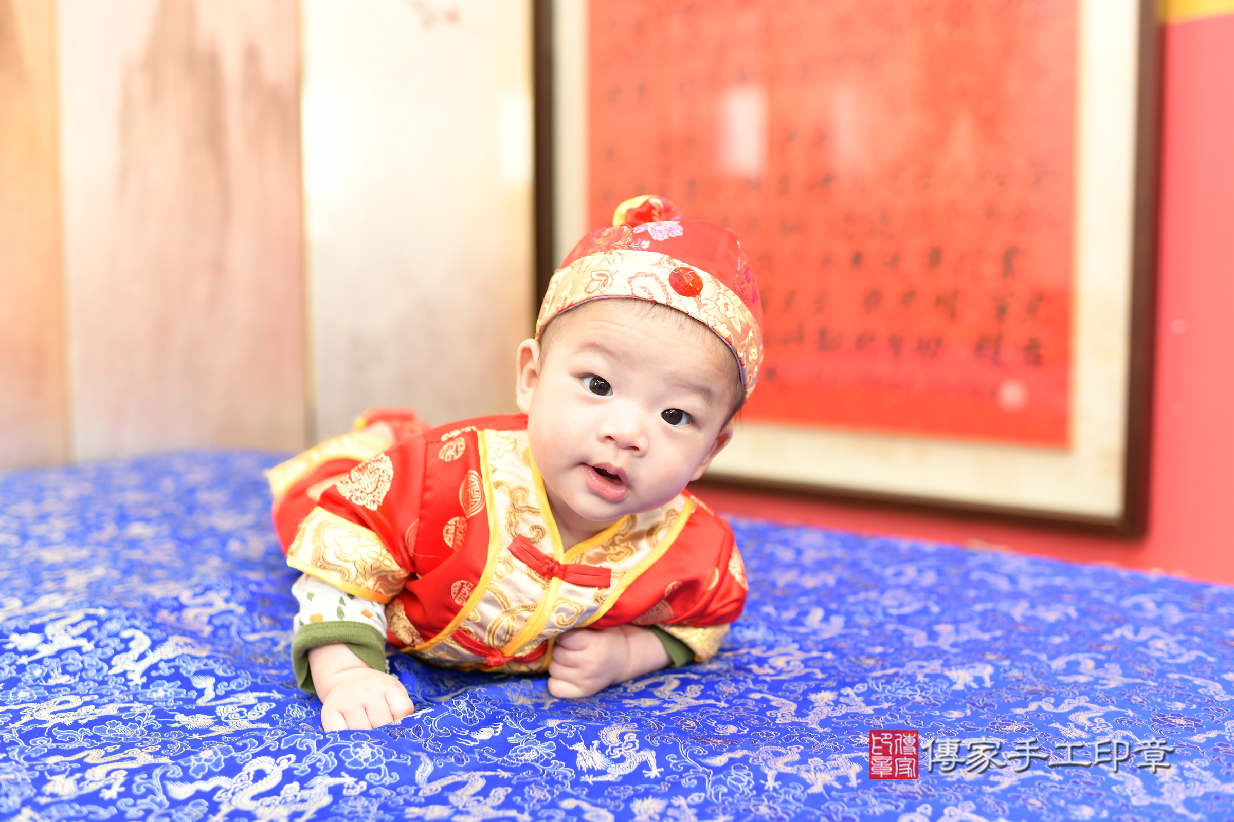 新北市永和區小信寶寶收涎推薦：傳家新北店收涎中國風會場，嬰兒古禮收涎收口水流程儀式、收涎吉祥話、收涎餅乾、收涎拍照。收涎證書。2025.2.6，照片4