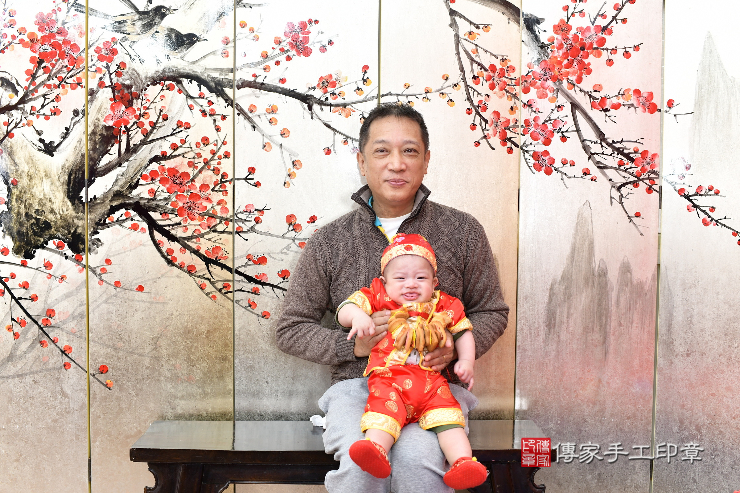 新北市永和區小信寶寶收涎推薦：傳家新北店收涎中國風會場，嬰兒古禮收涎收口水流程儀式、收涎吉祥話、收涎餅乾、收涎拍照。收涎證書。2025.2.6，照片20