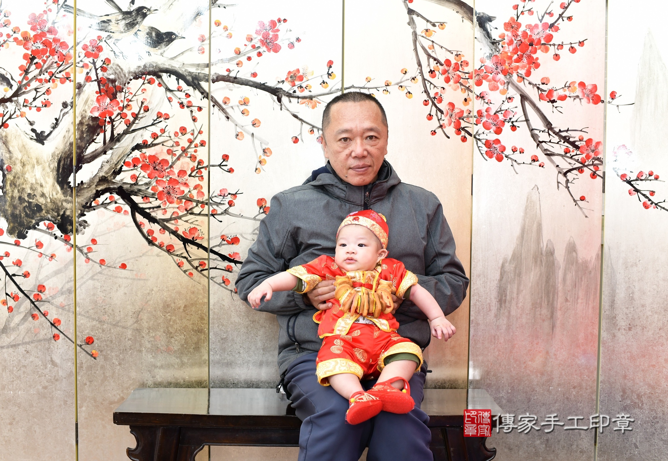 新北市永和區小信寶寶收涎推薦：傳家新北店收涎中國風會場，嬰兒古禮收涎收口水流程儀式、收涎吉祥話、收涎餅乾、收涎拍照。收涎證書。2025.2.6，照片19