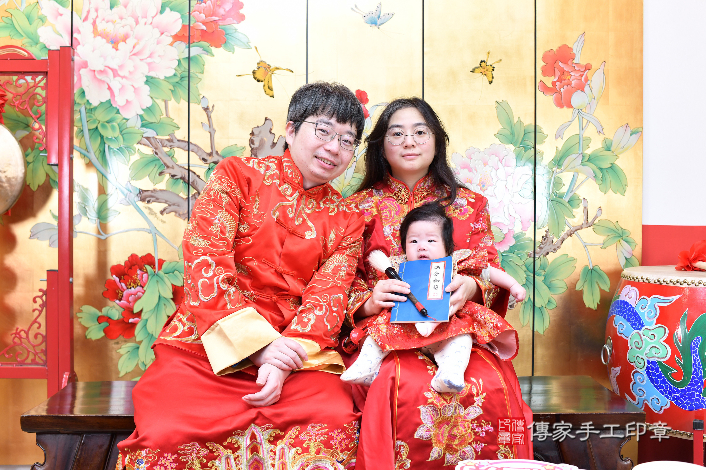 台北市大同區小杏寶寶收涎推薦:傳家台北店收涎中國風會場,嬰兒古禮收涎收口水流程儀式、收涎吉祥話、收涎餅乾、收涎拍照。收涎證書。2025.2.12,照片10 台北市大同區小杏寶寶收涎推薦:傳家台北店收涎中國風會場,嬰兒古禮收涎收口水流程儀式、收涎吉祥話、收涎餅乾、收涎拍照。收涎證書。2025.2.12,照片10