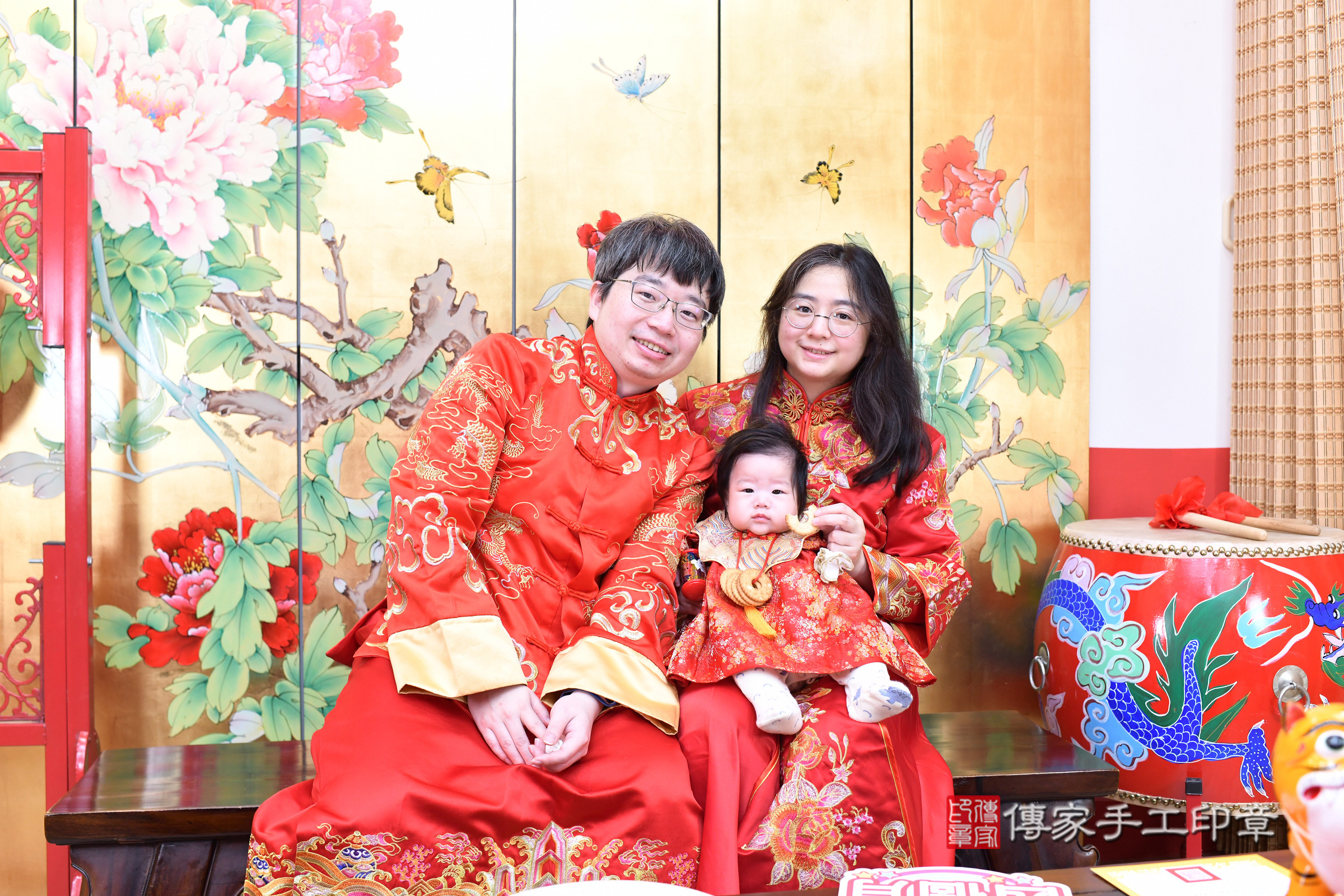 台北市大同區小杏寶寶收涎推薦:傳家台北店收涎中國風會場,嬰兒古禮收涎收口水流程儀式、收涎吉祥話、收涎餅乾、收涎拍照。收涎證書。2025.2.12,照片15 台北市大同區小杏寶寶收涎推薦:傳家台北店收涎中國風會場,嬰兒古禮收涎收口水流程儀式、收涎吉祥話、收涎餅乾、收涎拍照。收涎證書。2025.2.12,照片15