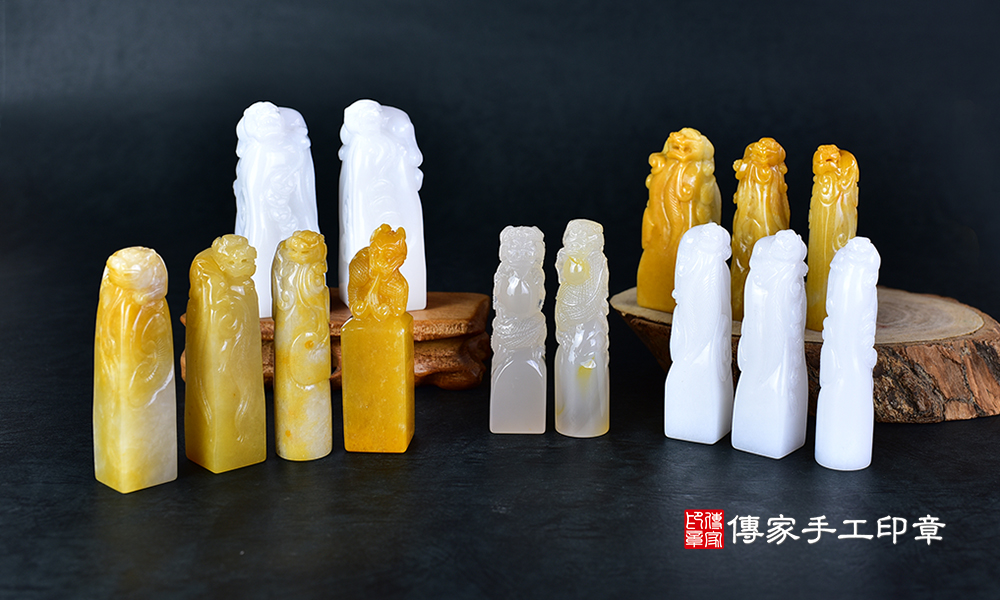 頂級新疆白玉、頂級新疆黃玉、頂級原色瑪瑙合照