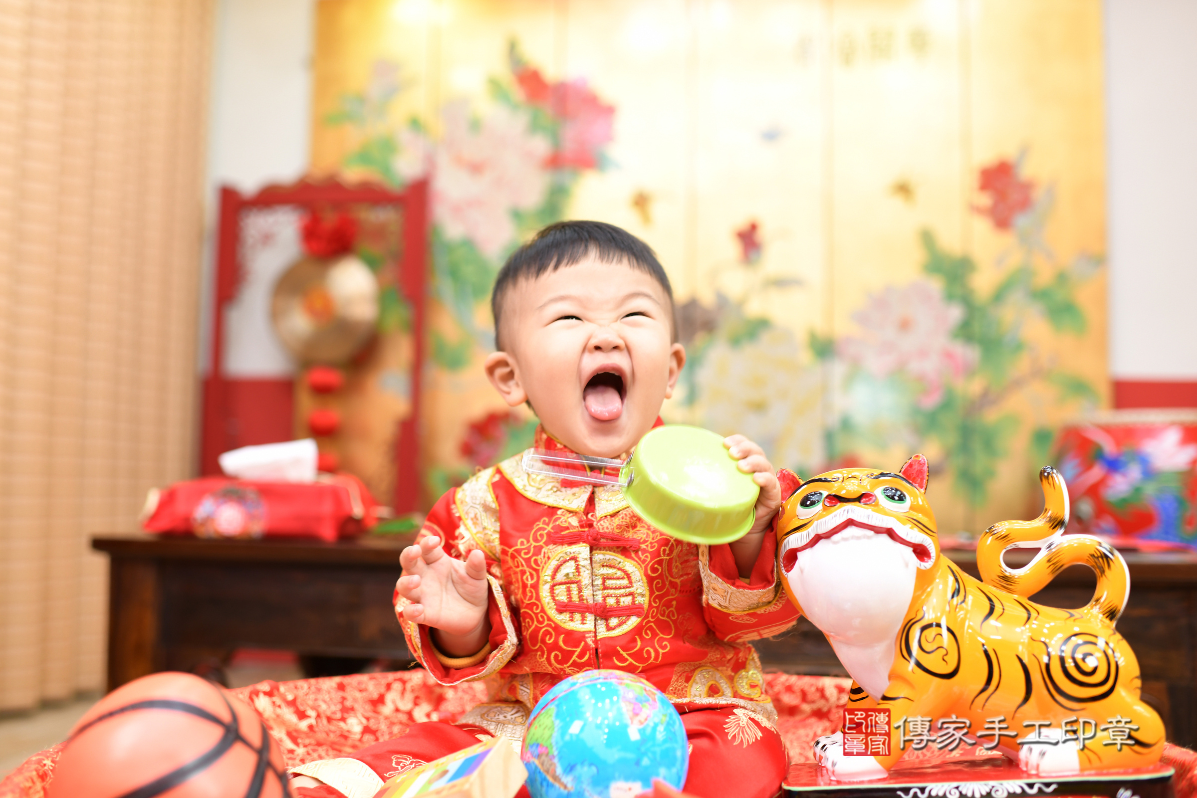 台北市大同區小緒寶寶抓周推薦:傳家台北店抓周度脺中國風會場,嬰兒古禮抓周流程儀式吉祥話、抓周道具物品24種、拍照。抓周證書。2025.2.15,照片6 台北市大同區小緒寶寶抓周推薦:傳家台北店抓周度脺中國風會場,嬰兒古禮抓周流程儀式吉祥話、抓周道具物品24種、拍照。抓周證書。2025.2.15,照片6