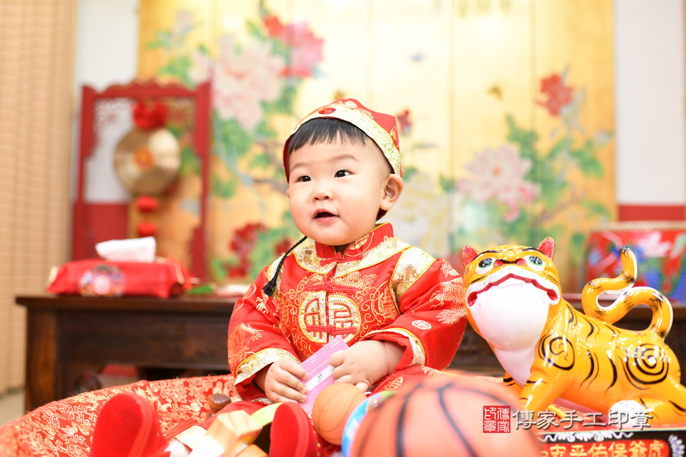 台北市大同區小緒寶寶抓周推薦:傳家台北店抓周度脺中國風會場,嬰兒古禮抓周流程儀式吉祥話、抓周道具物品24種、拍照。抓周證書。2025.2.15,照片9 台北市大同區小緒寶寶抓周推薦:傳家台北店抓周度脺中國風會場,嬰兒古禮抓周流程儀式吉祥話、抓周道具物品24種、拍照。抓周證書。2025.2.15,照片9