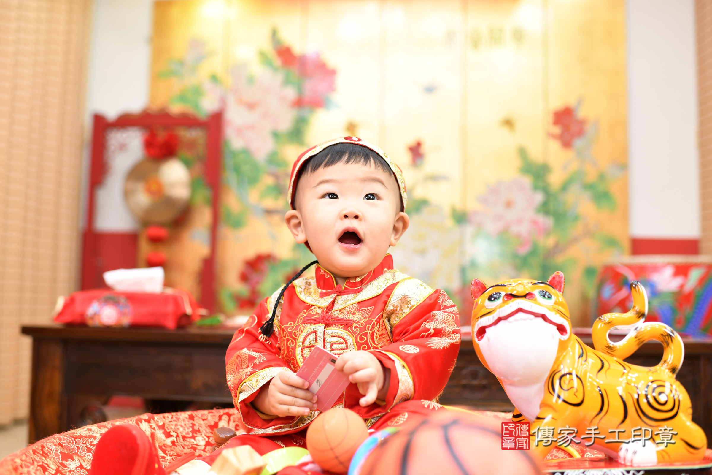 台北市大同區小緒寶寶抓周推薦:傳家台北店抓周度脺中國風會場,嬰兒古禮抓周流程儀式吉祥話、抓周道具物品24種、拍照。抓周證書。2025.2.15,照片10 台北市大同區小緒寶寶抓周推薦:傳家台北店抓周度脺中國風會場,嬰兒古禮抓周流程儀式吉祥話、抓周道具物品24種、拍照。抓周證書。2025.2.15,照片10