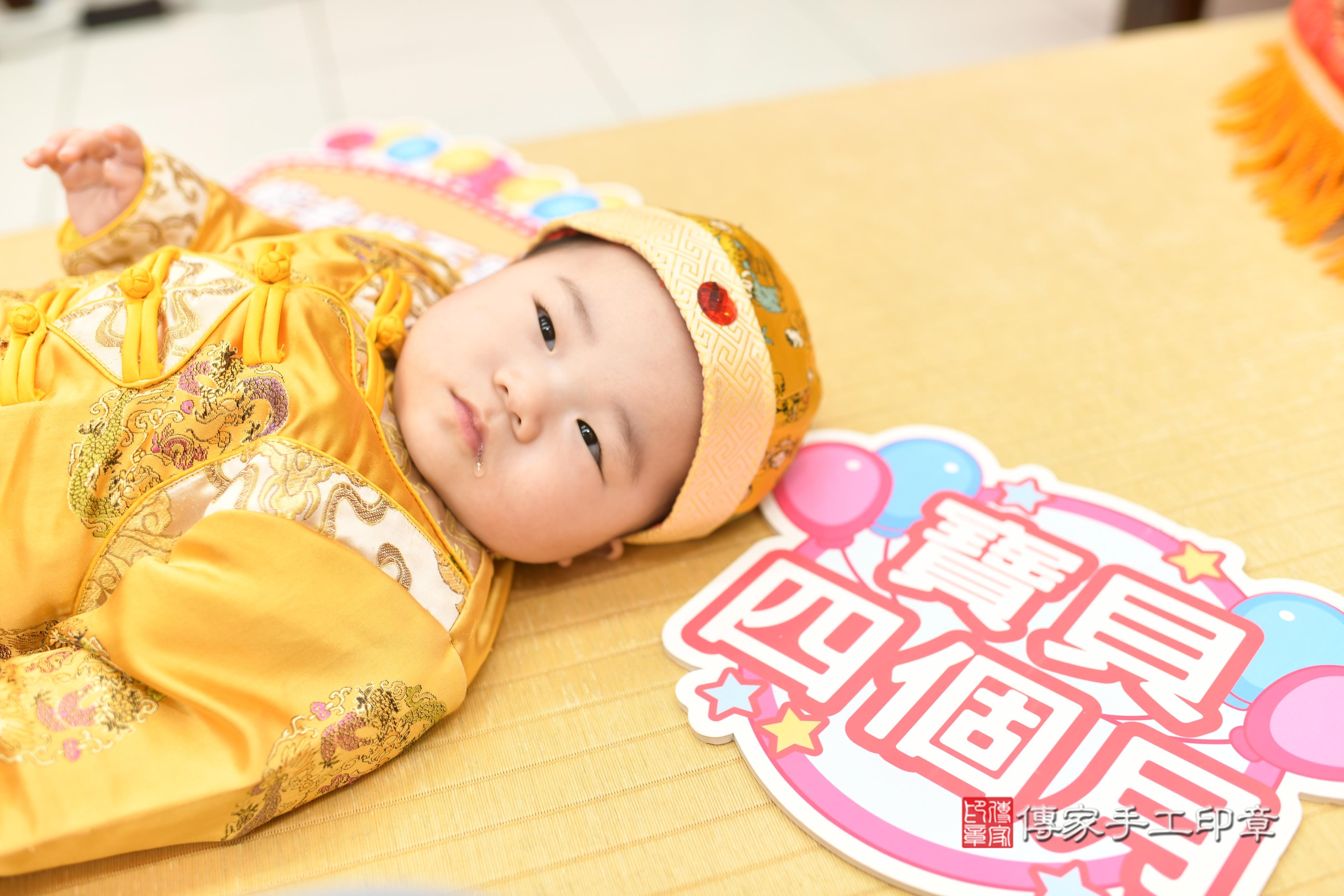 傳家手工印章高雄店、抓周、度脺、中國風會場、傳家嬰兒古禮、吉祥話、抓周道具物品24種、拍照。抓周證書。寶寶抓周、滿周歲、生日快樂、祝福 傳家手工印章高雄店、抓周、度脺、中國風會場、傳家嬰兒古禮、吉祥話、抓周道具物品24種、拍照。抓周證書。寶寶抓周、滿周歲、生日快樂、祝福