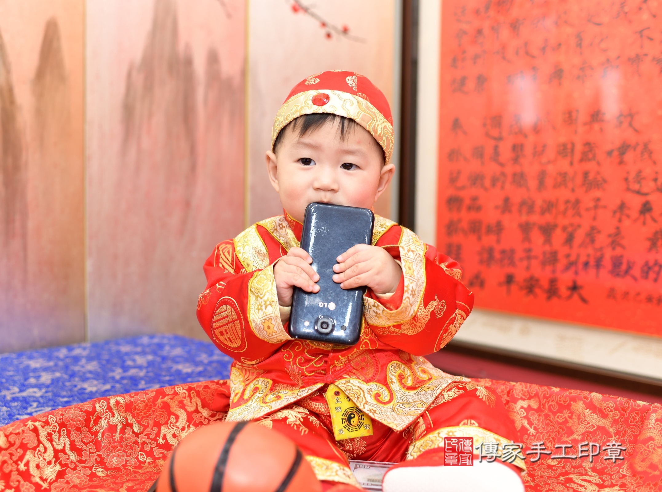 新北市永和區小碩寶寶抓周推薦:傳家新北店抓周度脺中國風會場,嬰兒古禮抓周流程儀式吉祥話、抓周道具物品24種、拍照。抓周證書。2025.2.13,照片12 新北市永和區小碩寶寶抓周推薦:傳家新北店抓周度脺中國風會場,嬰兒古禮抓周流程儀式吉祥話、抓周道具物品24種、拍照。抓周證書。2025.2.13,照片12