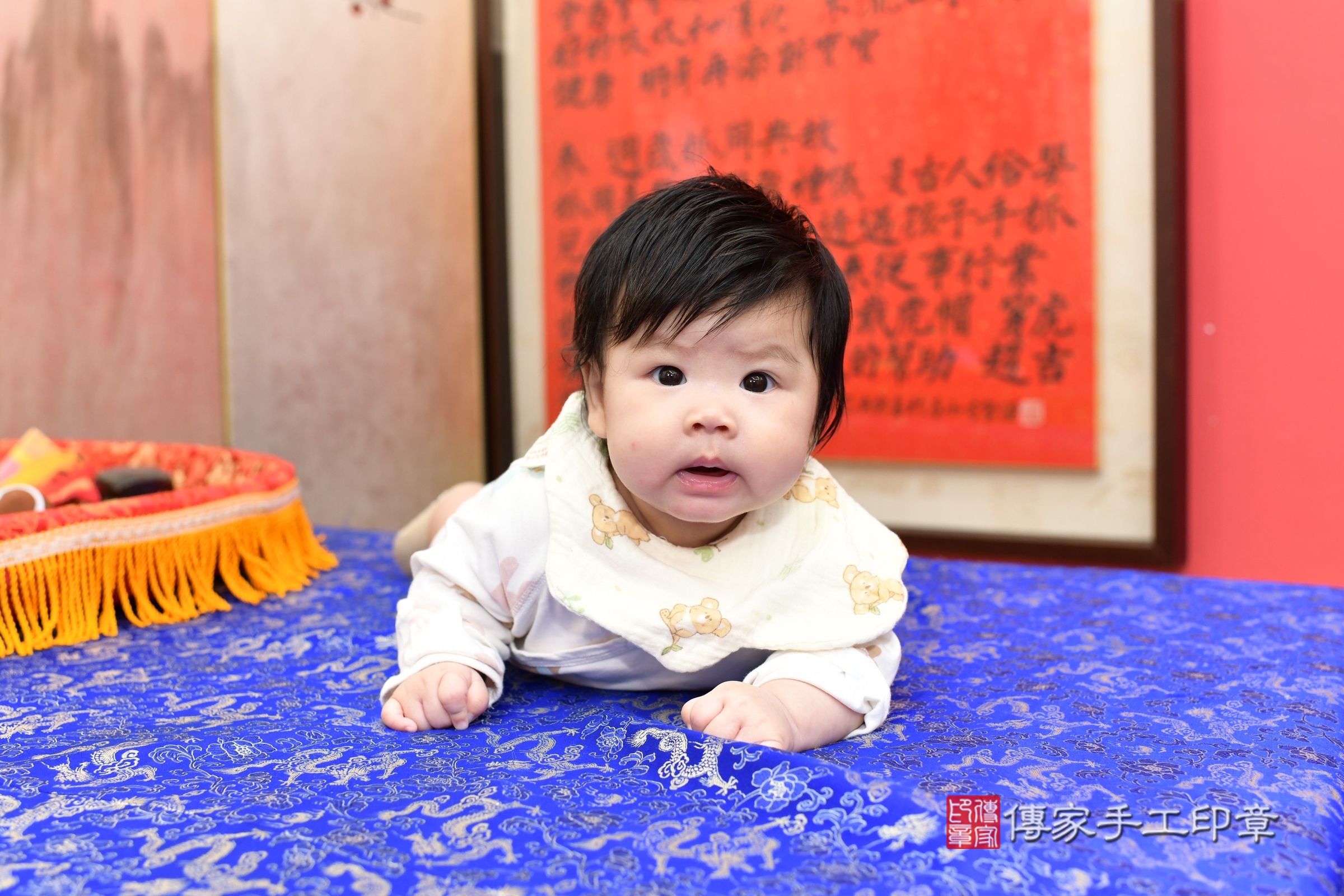 新北市永和區彤彤寶寶收涎推薦:傳家新北店收涎中國風會場,嬰兒古禮收涎收口水流程儀式、收涎吉祥話、收涎餅乾、收涎拍照。收涎證書。2025.2.17,照片5 新北市永和區彤彤寶寶收涎推薦:傳家新北店收涎中國風會場,嬰兒古禮收涎收口水流程儀式、收涎吉祥話、收涎餅乾、收涎拍照。收涎證書。2025.2.17,照片5