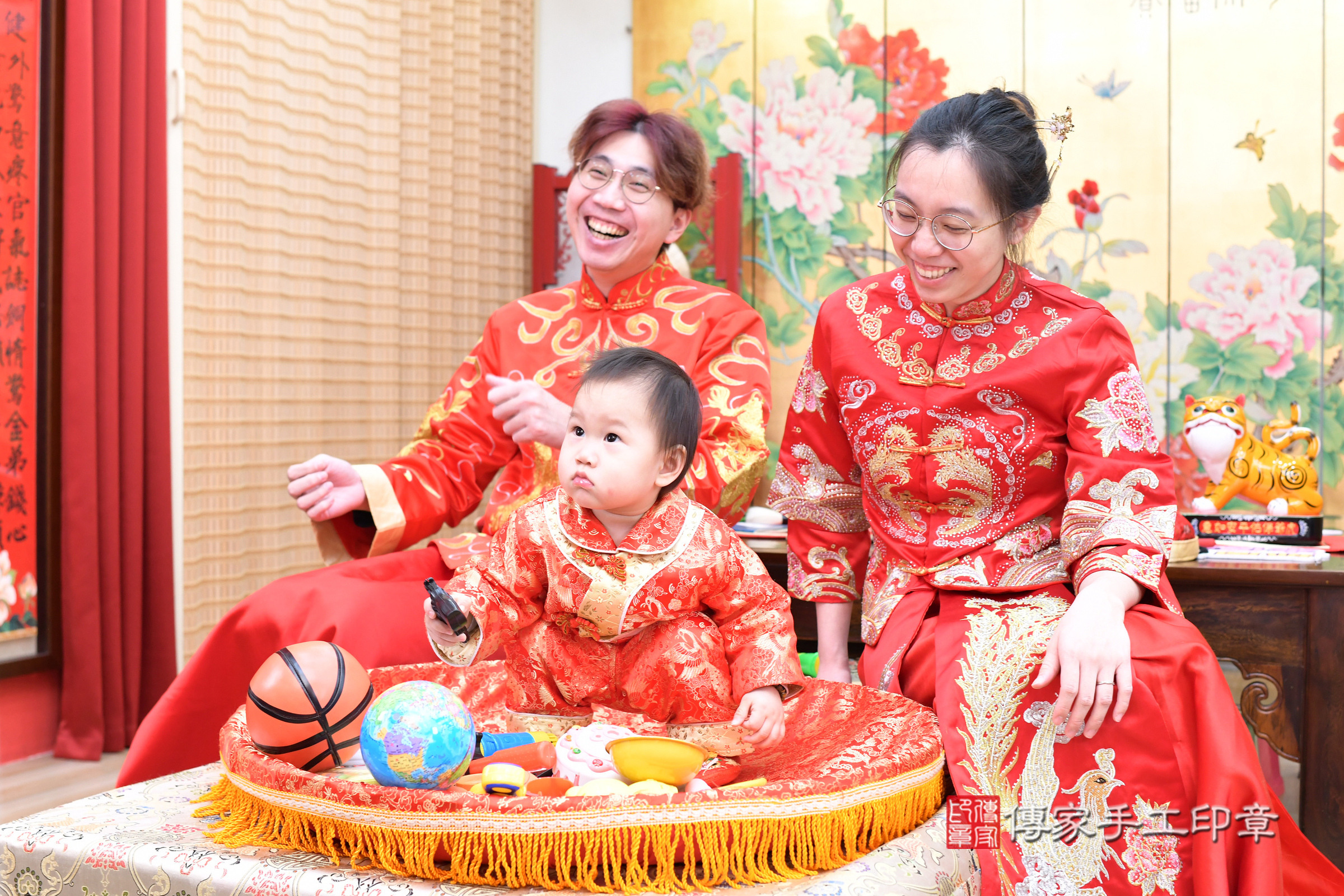 台北市大同區小祈寶寶抓周推薦：傳家台北店抓周度脺中國風會場，嬰兒古禮抓周流程儀式吉祥話、抓周道具物品24種、拍照。抓周證書。2025.2.9，照片7