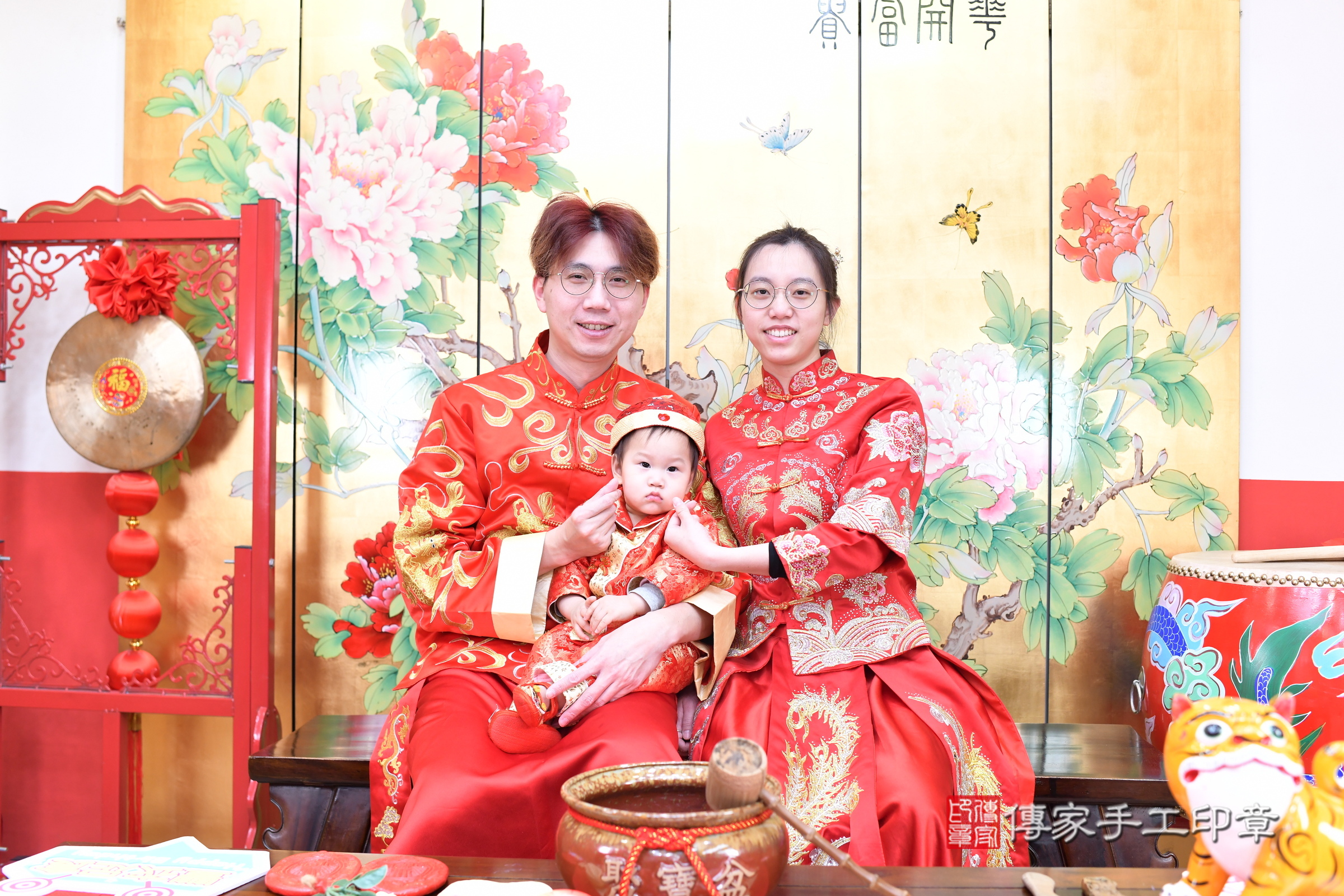 台北市大同區小祈寶寶抓周推薦：傳家台北店抓周度脺中國風會場，嬰兒古禮抓周流程儀式吉祥話、抓周道具物品24種、拍照。抓周證書。2025.2.9，照片2